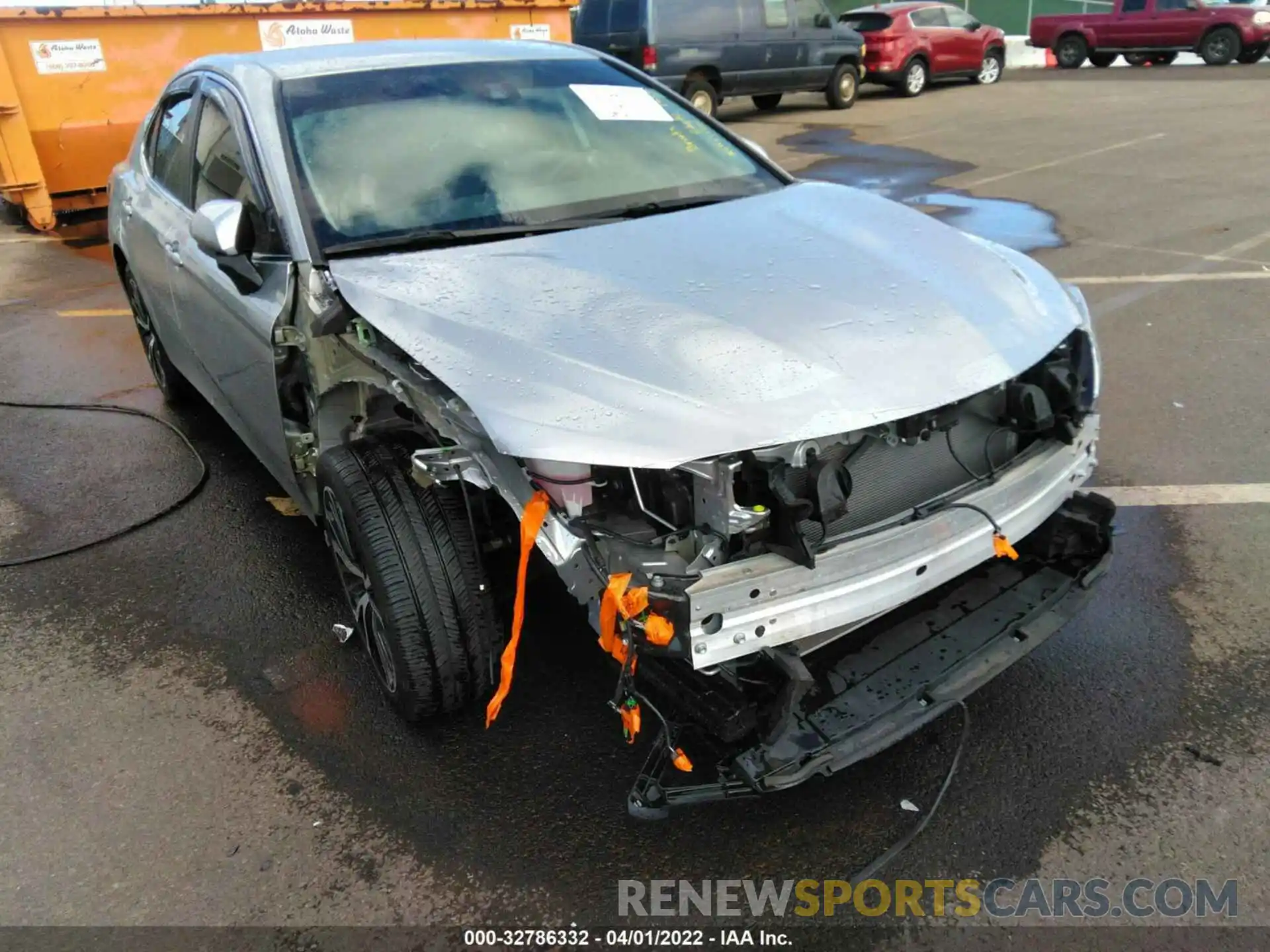 6 Photograph of a damaged car 4T1G11AK6LU925120 TOYOTA CAMRY 2020