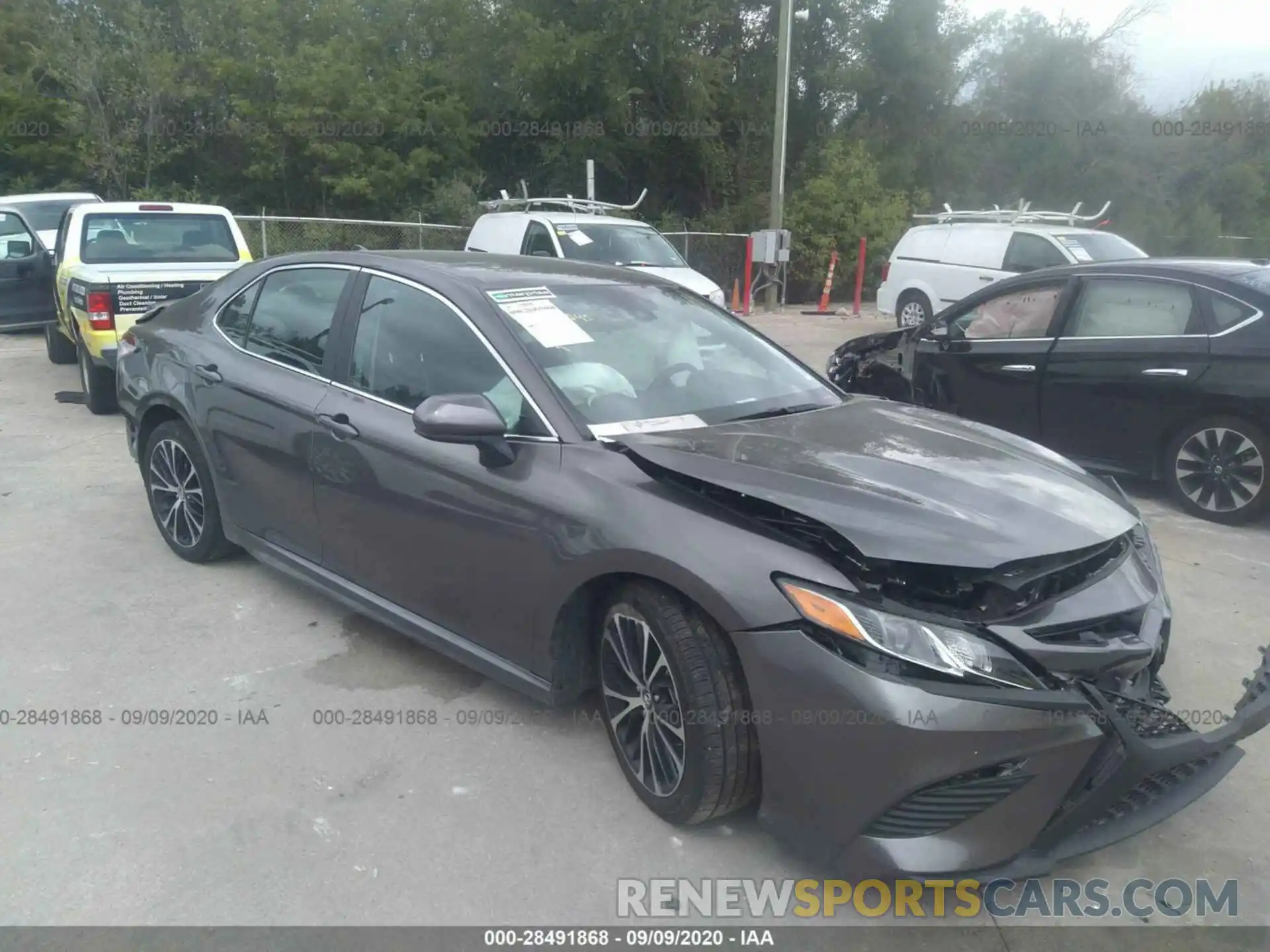 1 Photograph of a damaged car 4T1G11AK6LU928454 TOYOTA CAMRY 2020