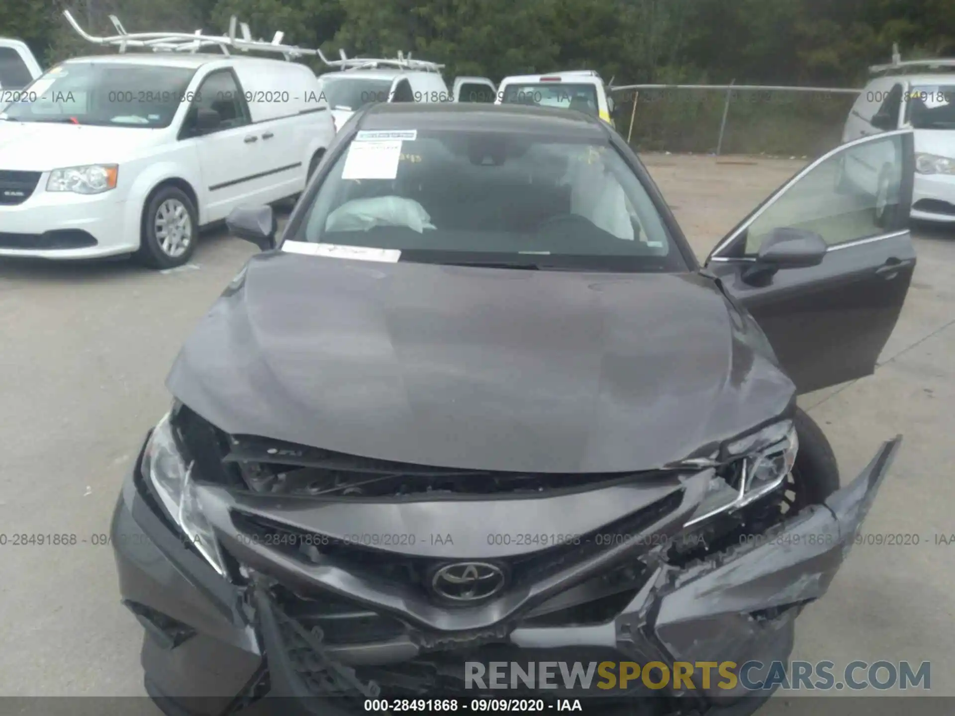 10 Photograph of a damaged car 4T1G11AK6LU928454 TOYOTA CAMRY 2020