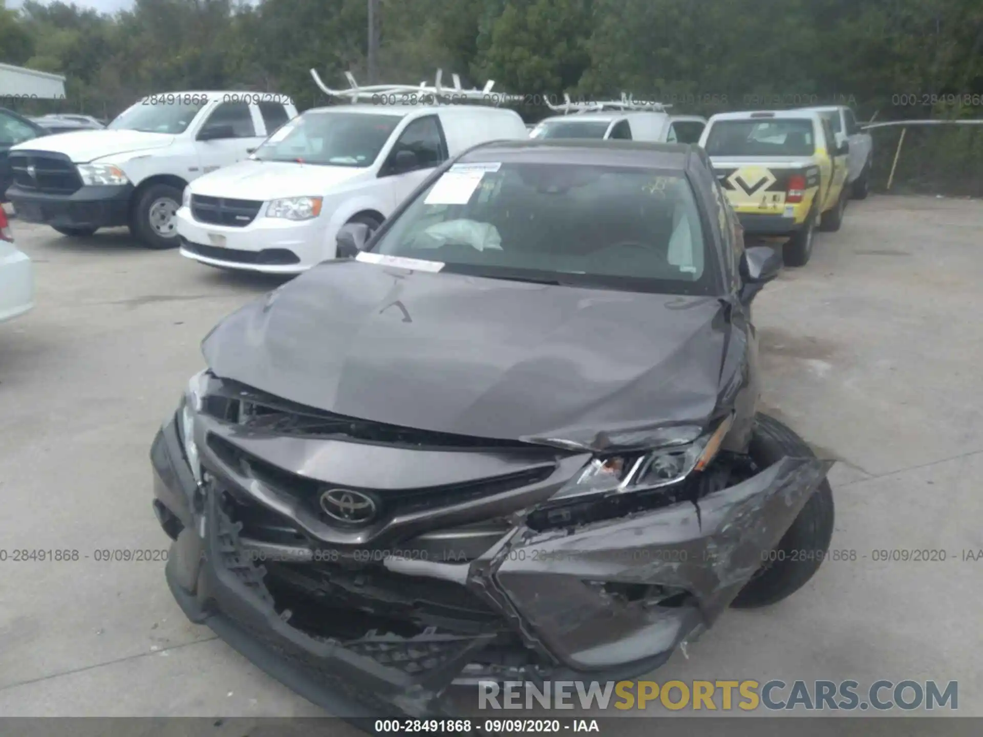 6 Photograph of a damaged car 4T1G11AK6LU928454 TOYOTA CAMRY 2020