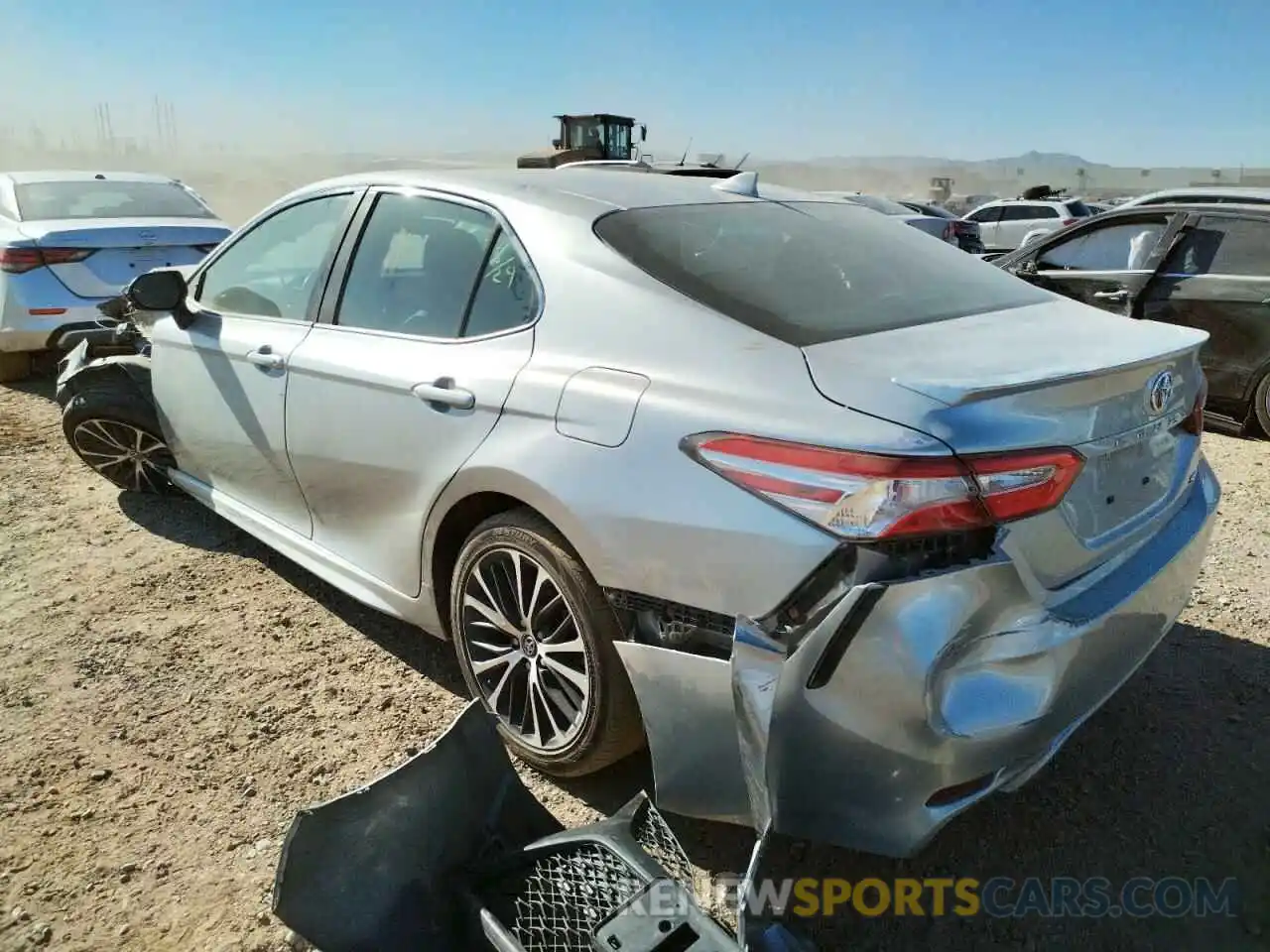 3 Photograph of a damaged car 4T1G11AK6LU929796 TOYOTA CAMRY 2020