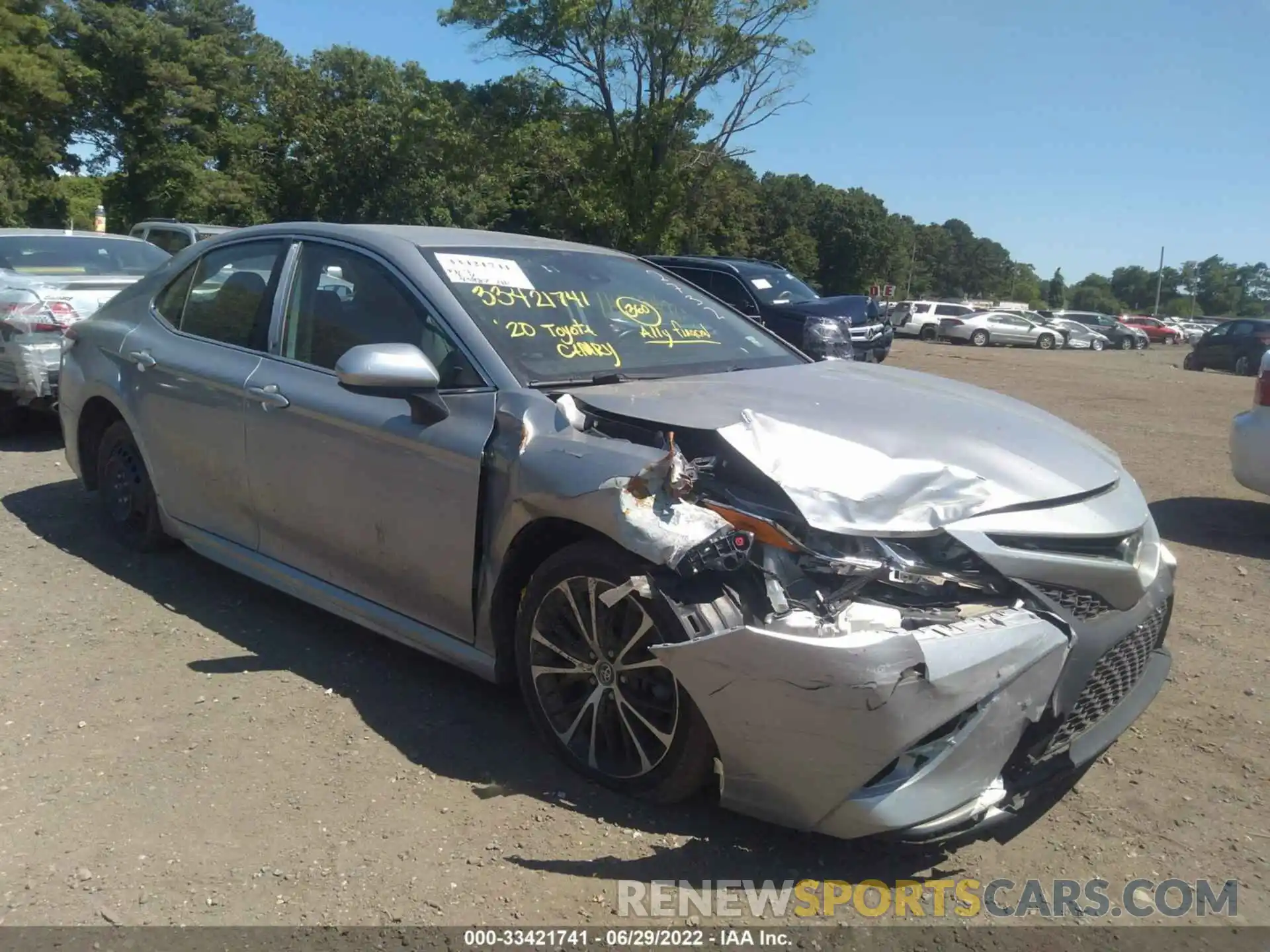 6 Photograph of a damaged car 4T1G11AK6LU932732 TOYOTA CAMRY 2020