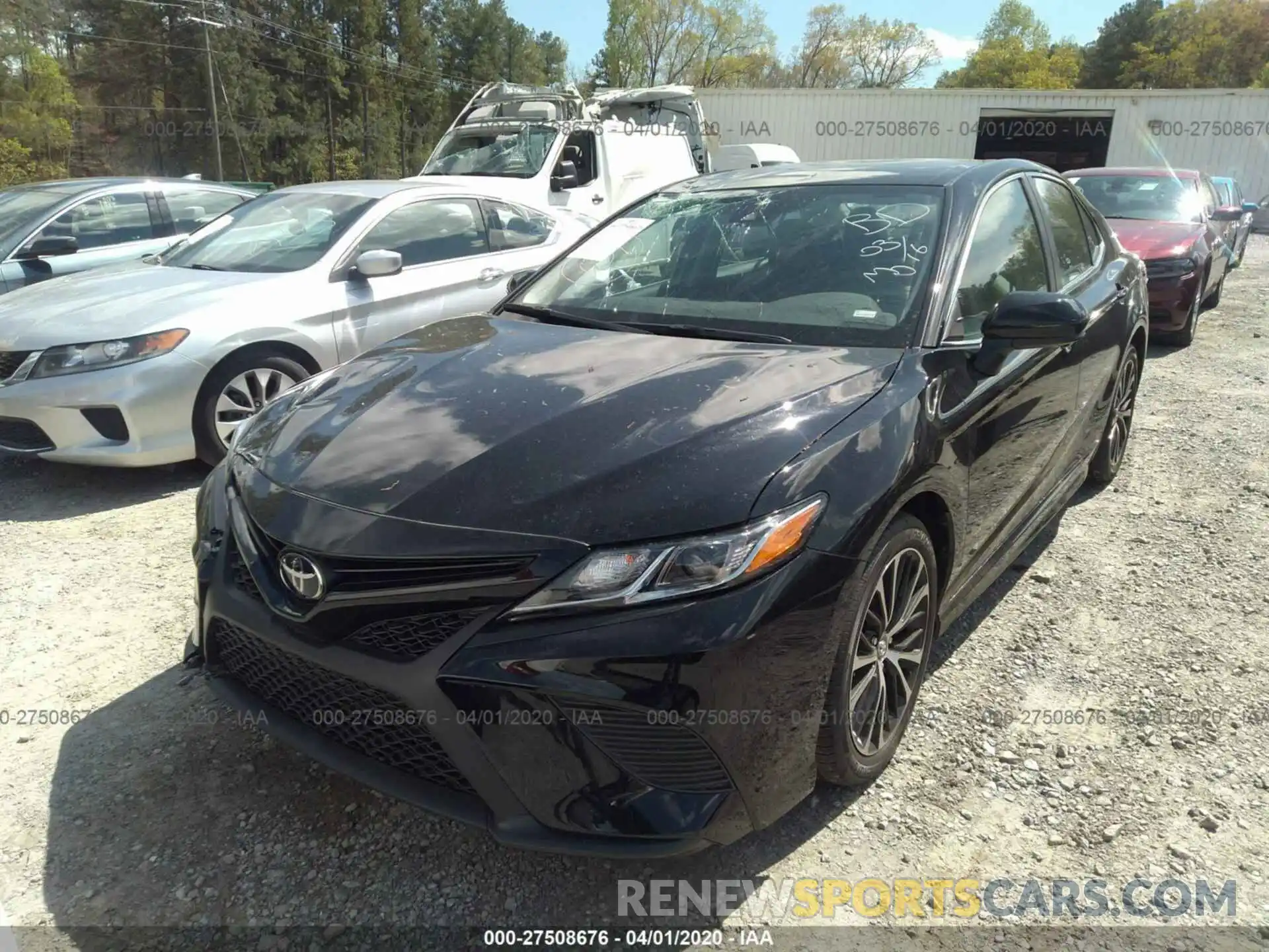 2 Photograph of a damaged car 4T1G11AK6LU940510 TOYOTA CAMRY 2020