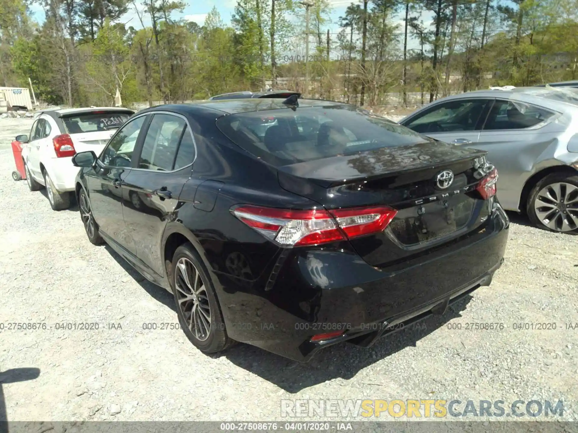 3 Photograph of a damaged car 4T1G11AK6LU940510 TOYOTA CAMRY 2020