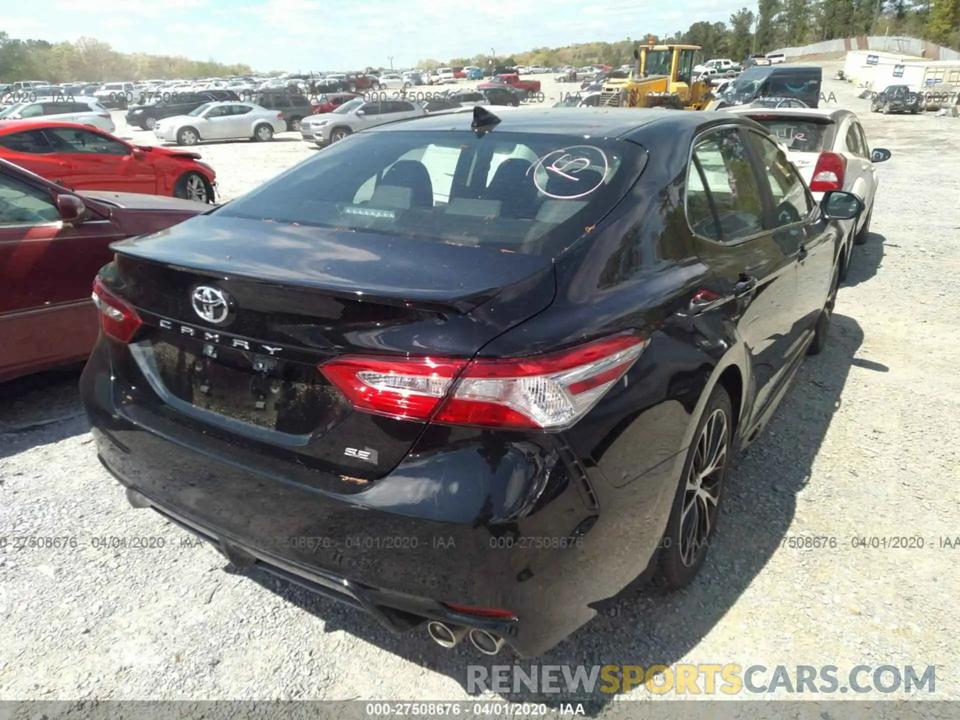 4 Photograph of a damaged car 4T1G11AK6LU940510 TOYOTA CAMRY 2020