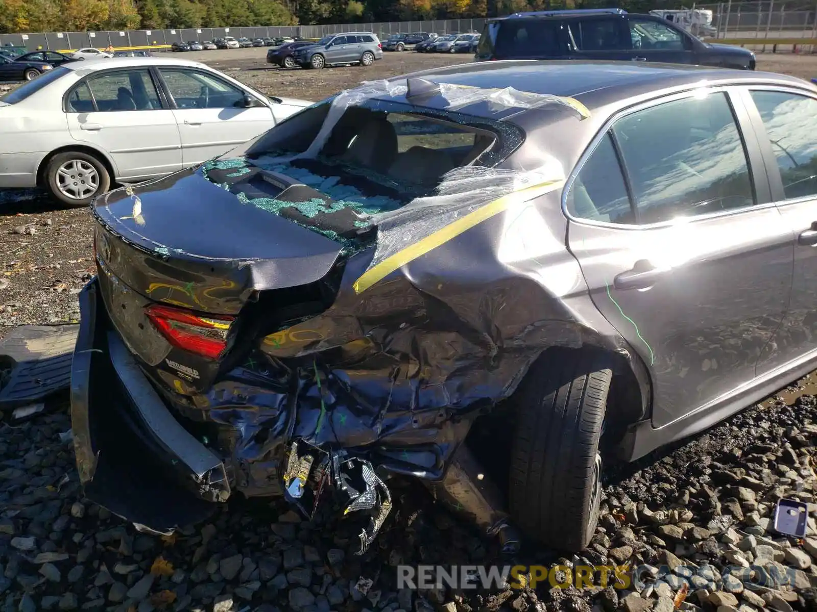 9 Photograph of a damaged car 4T1G11AK6LU940667 TOYOTA CAMRY 2020