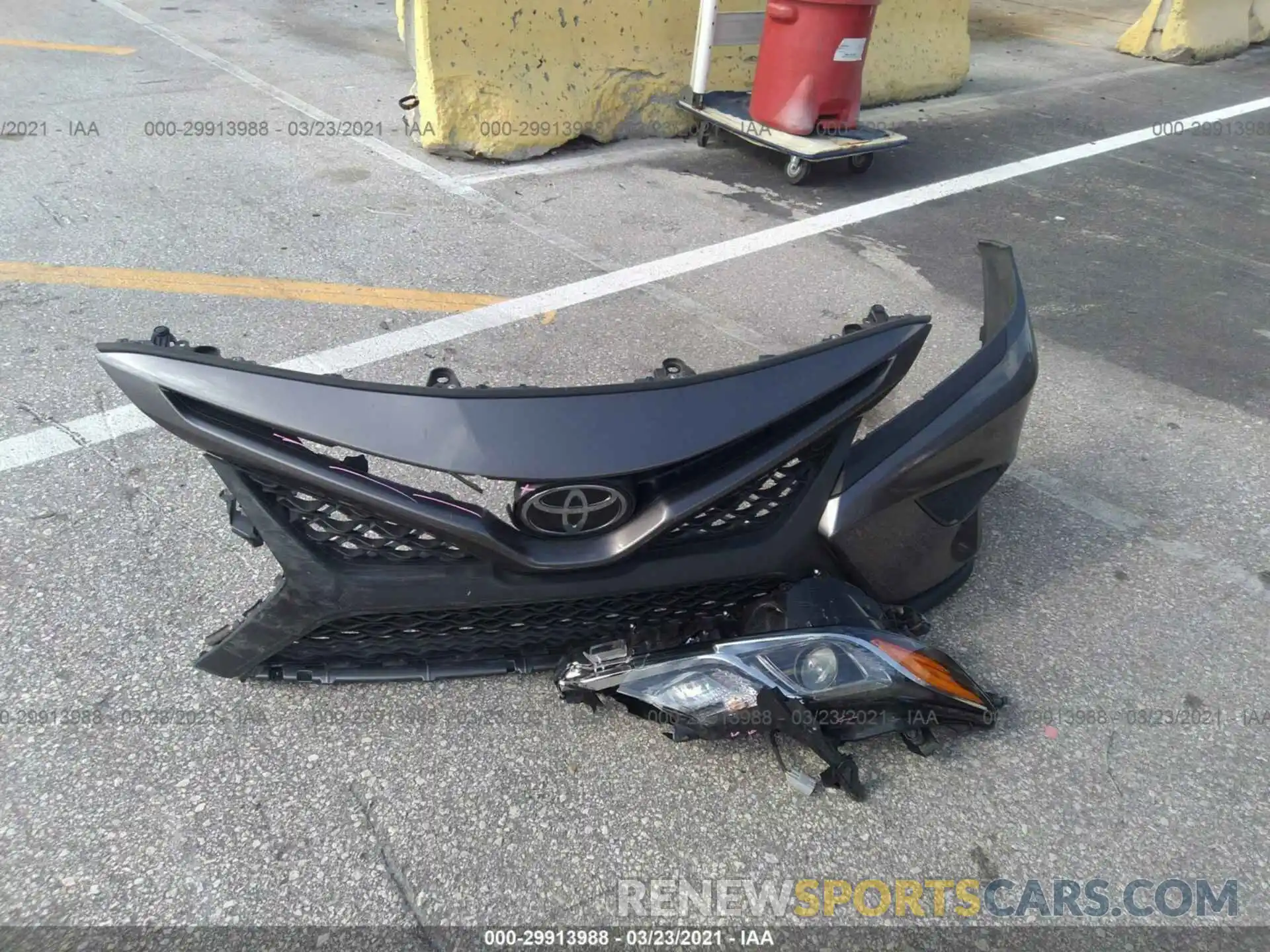12 Фотография поврежденного автомобиля 4T1G11AK6LU944475 TOYOTA CAMRY 2020