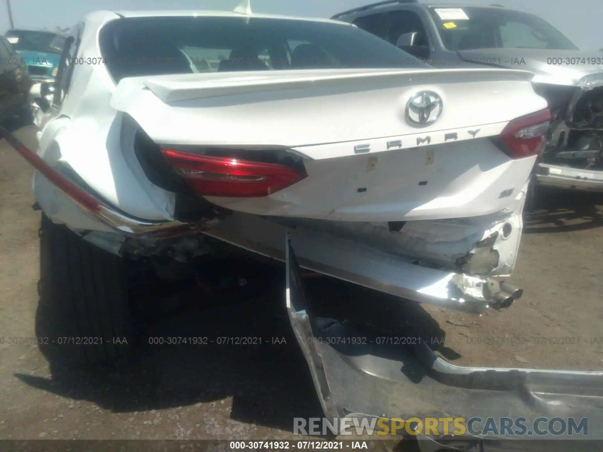 6 Photograph of a damaged car 4T1G11AK6LU945772 TOYOTA CAMRY 2020