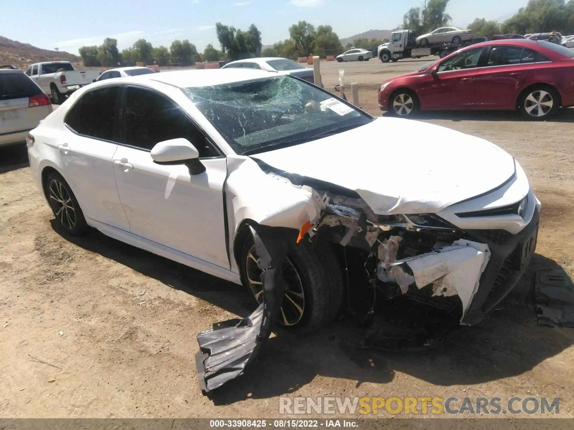 1 Photograph of a damaged car 4T1G11AK6LU949014 TOYOTA CAMRY 2020