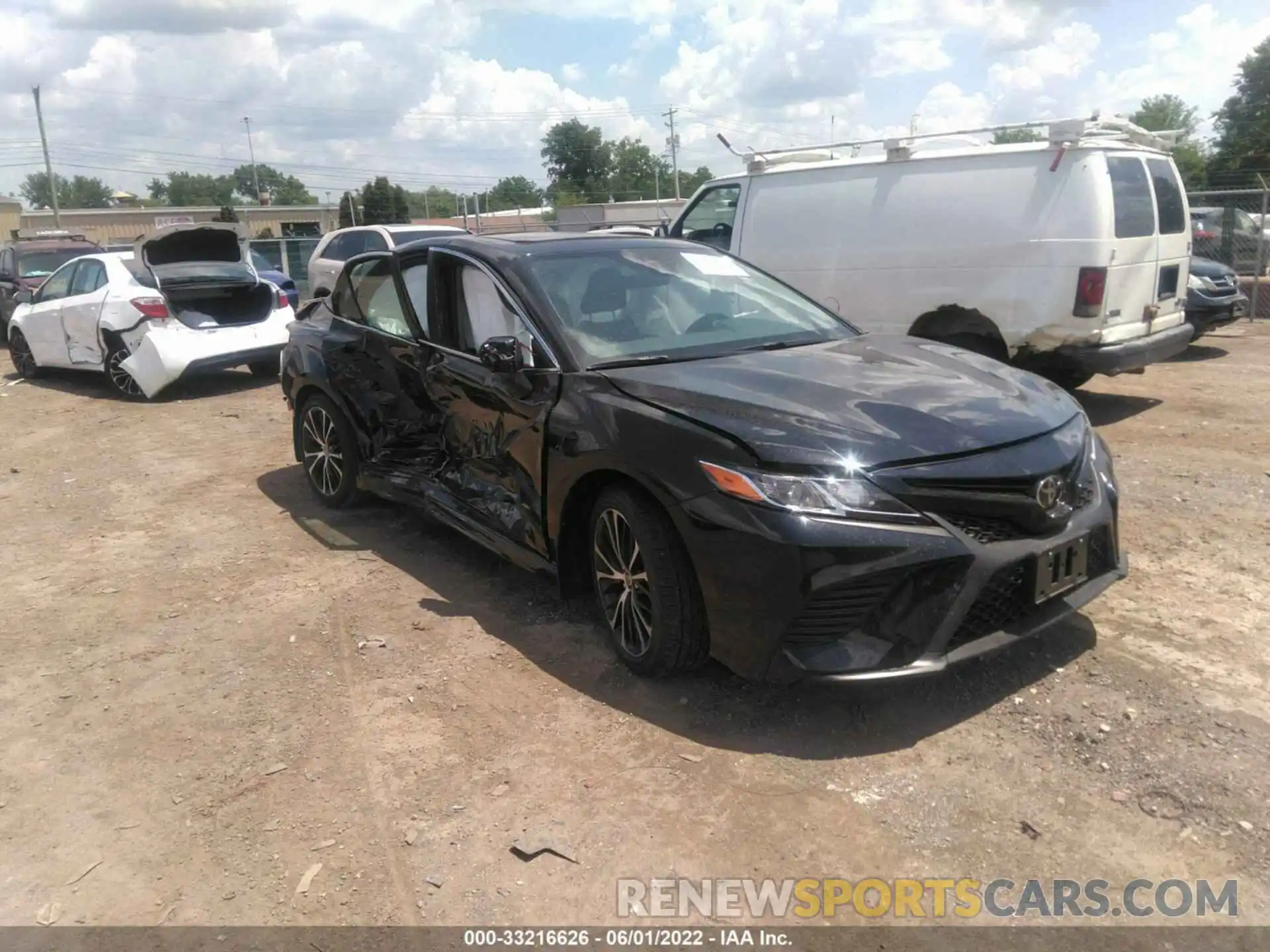 1 Photograph of a damaged car 4T1G11AK6LU951488 TOYOTA CAMRY 2020