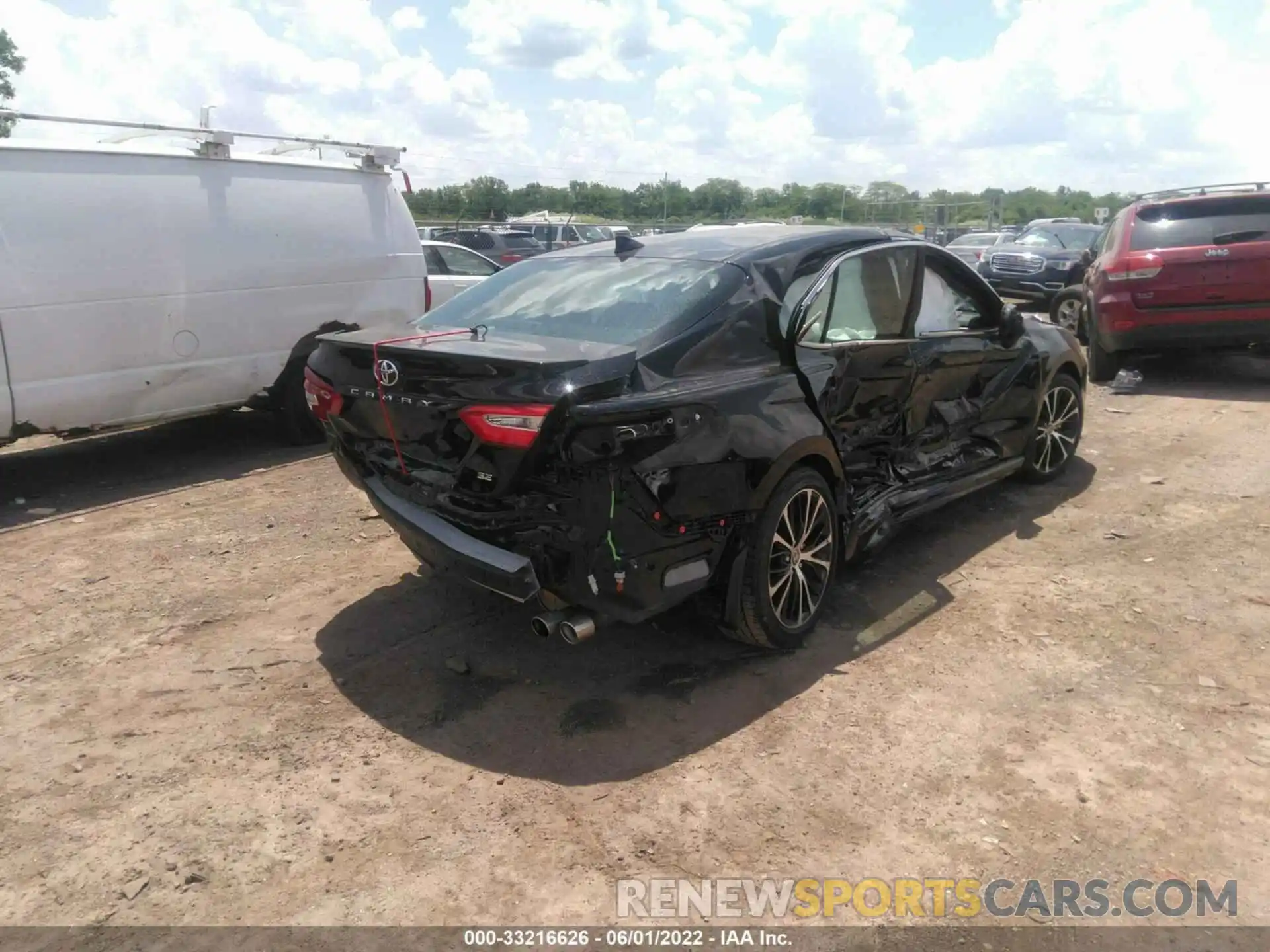 4 Photograph of a damaged car 4T1G11AK6LU951488 TOYOTA CAMRY 2020