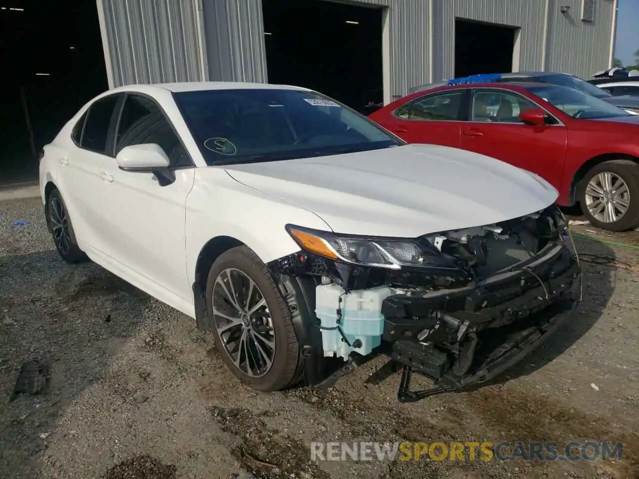 1 Photograph of a damaged car 4T1G11AK6LU961230 TOYOTA CAMRY 2020