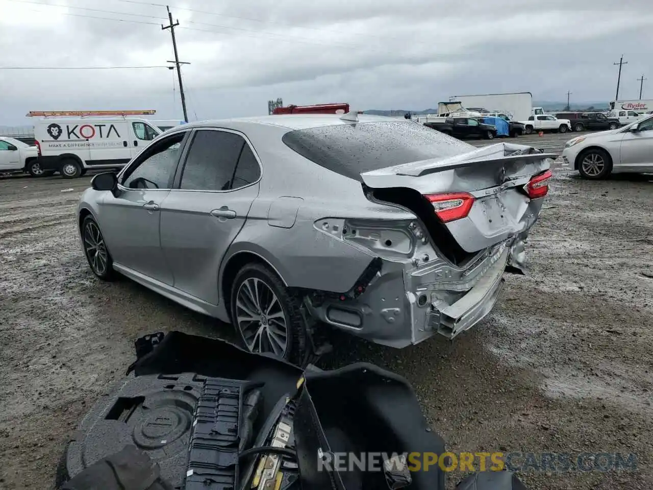 2 Photograph of a damaged car 4T1G11AK6LU962782 TOYOTA CAMRY 2020
