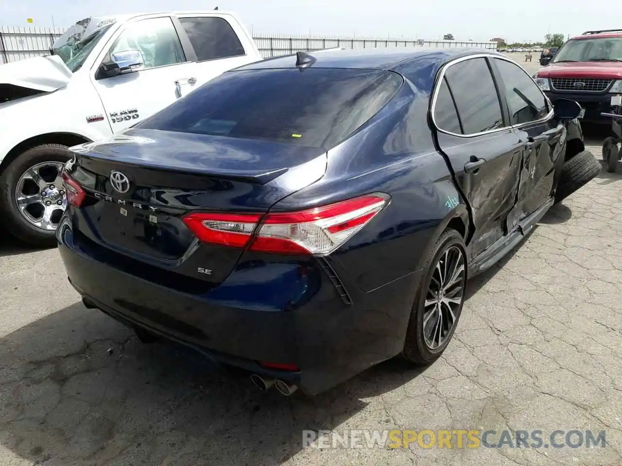 4 Photograph of a damaged car 4T1G11AK6LU964922 TOYOTA CAMRY 2020