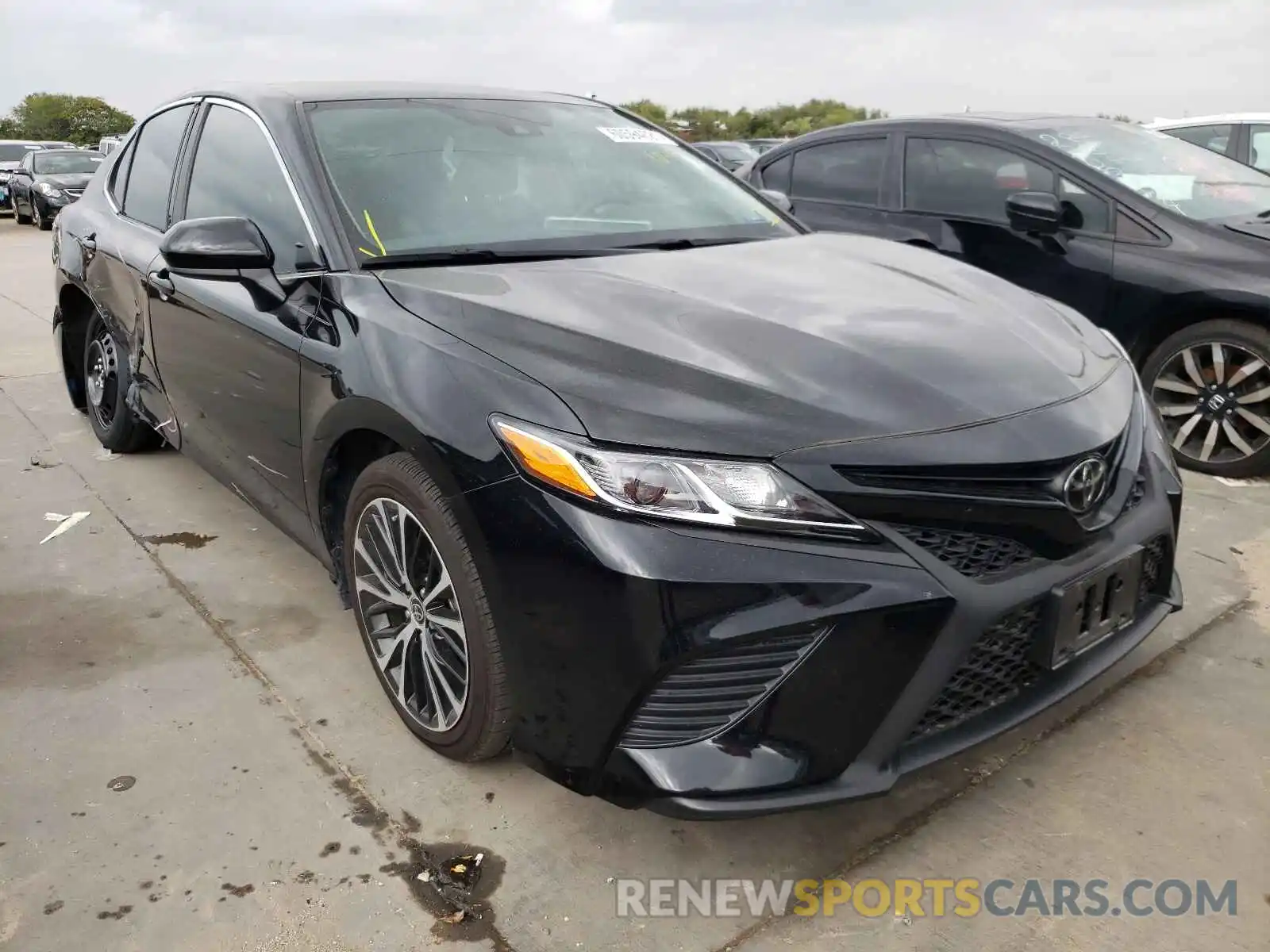 1 Photograph of a damaged car 4T1G11AK6LU967769 TOYOTA CAMRY 2020