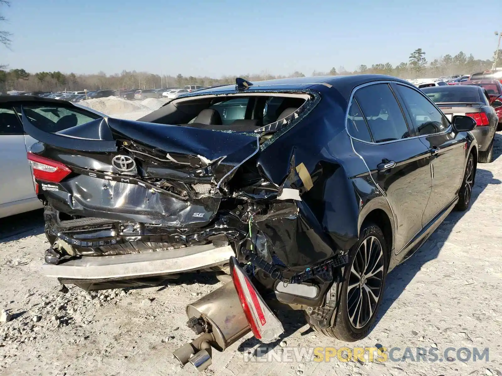 4 Photograph of a damaged car 4T1G11AK6LU969005 TOYOTA CAMRY 2020