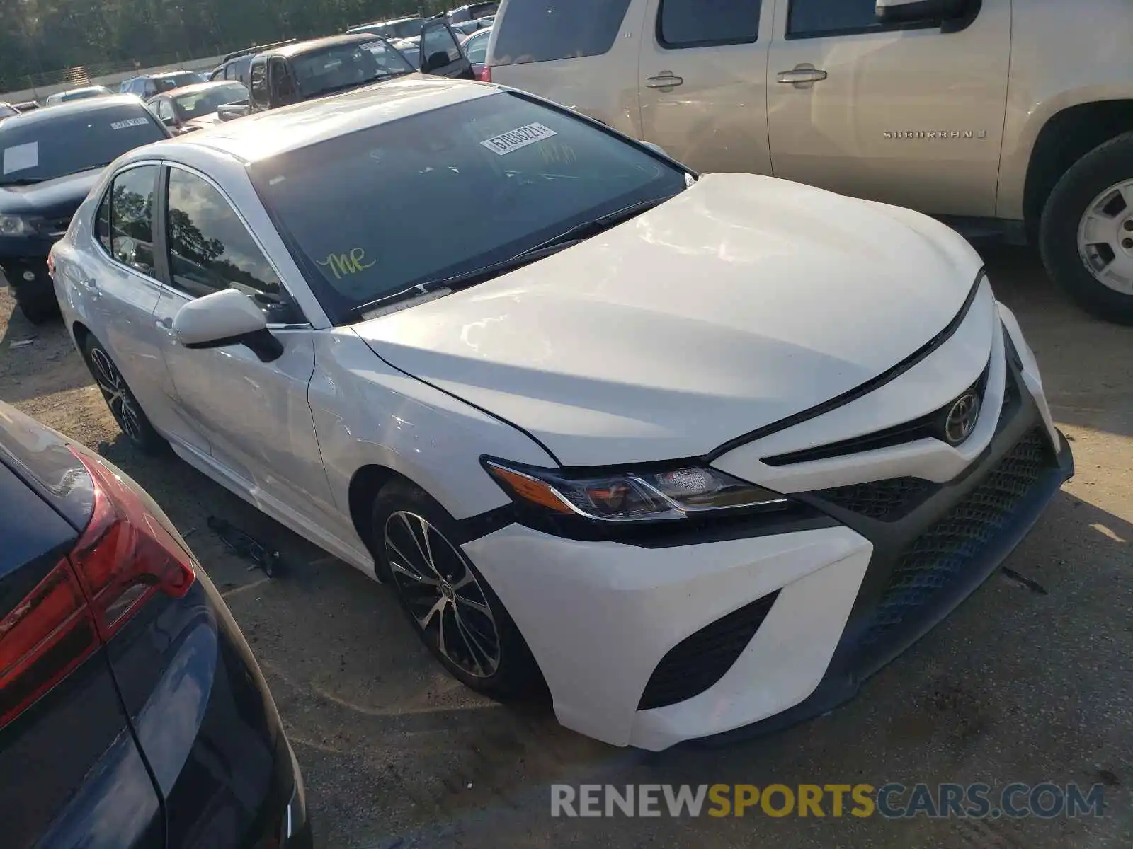 1 Photograph of a damaged car 4T1G11AK6LU970588 TOYOTA CAMRY 2020