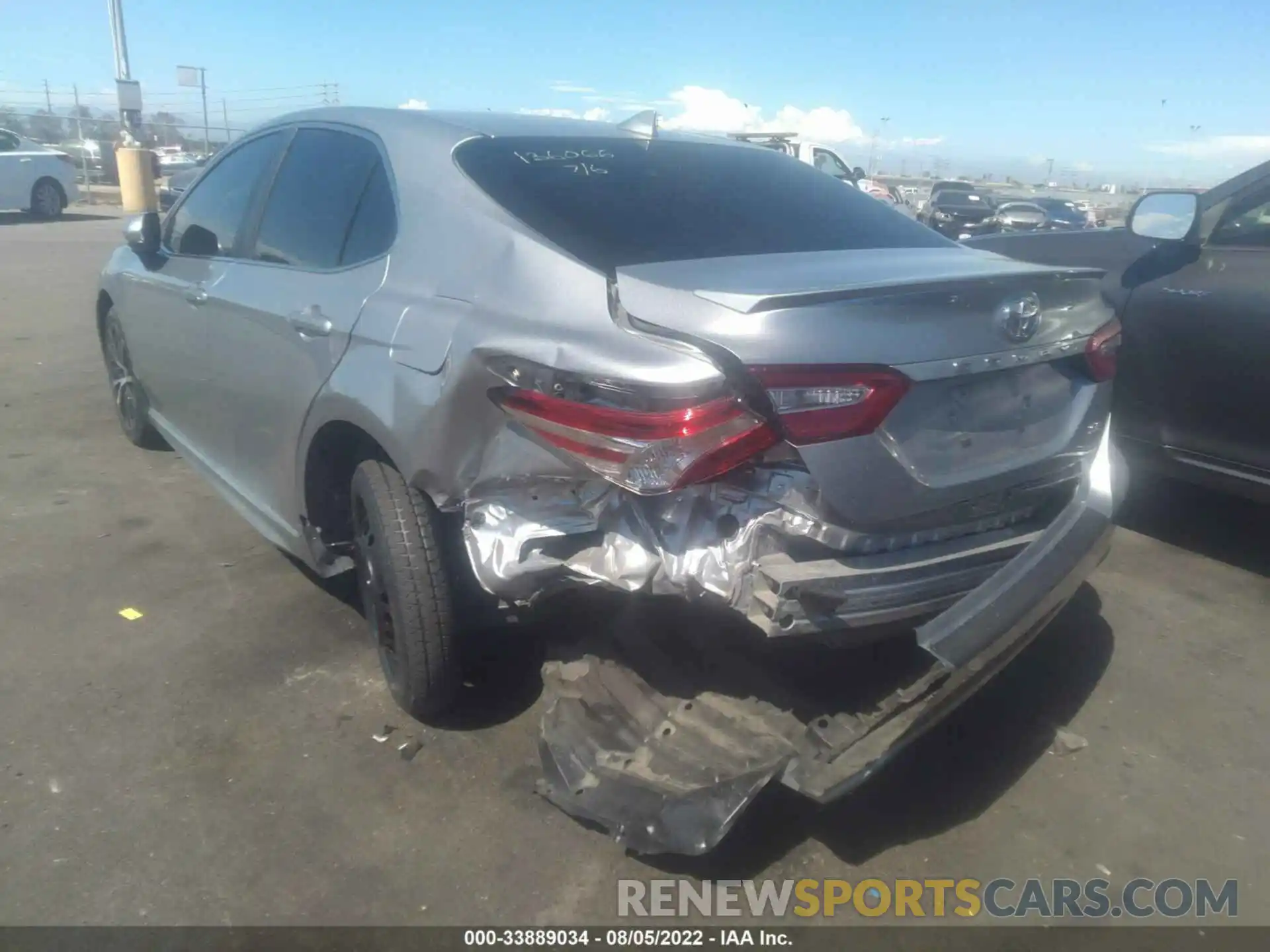 6 Photograph of a damaged car 4T1G11AK6LU972342 TOYOTA CAMRY 2020