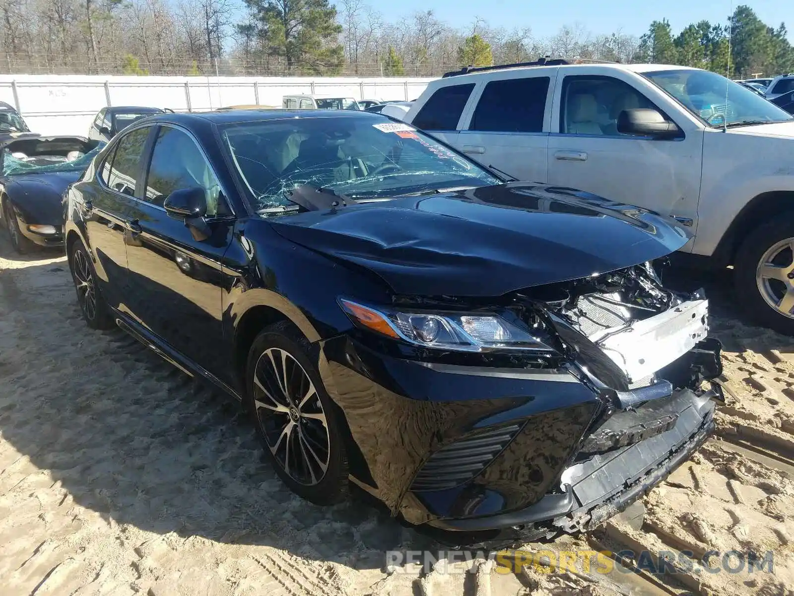 1 Photograph of a damaged car 4T1G11AK6LU980571 TOYOTA CAMRY 2020