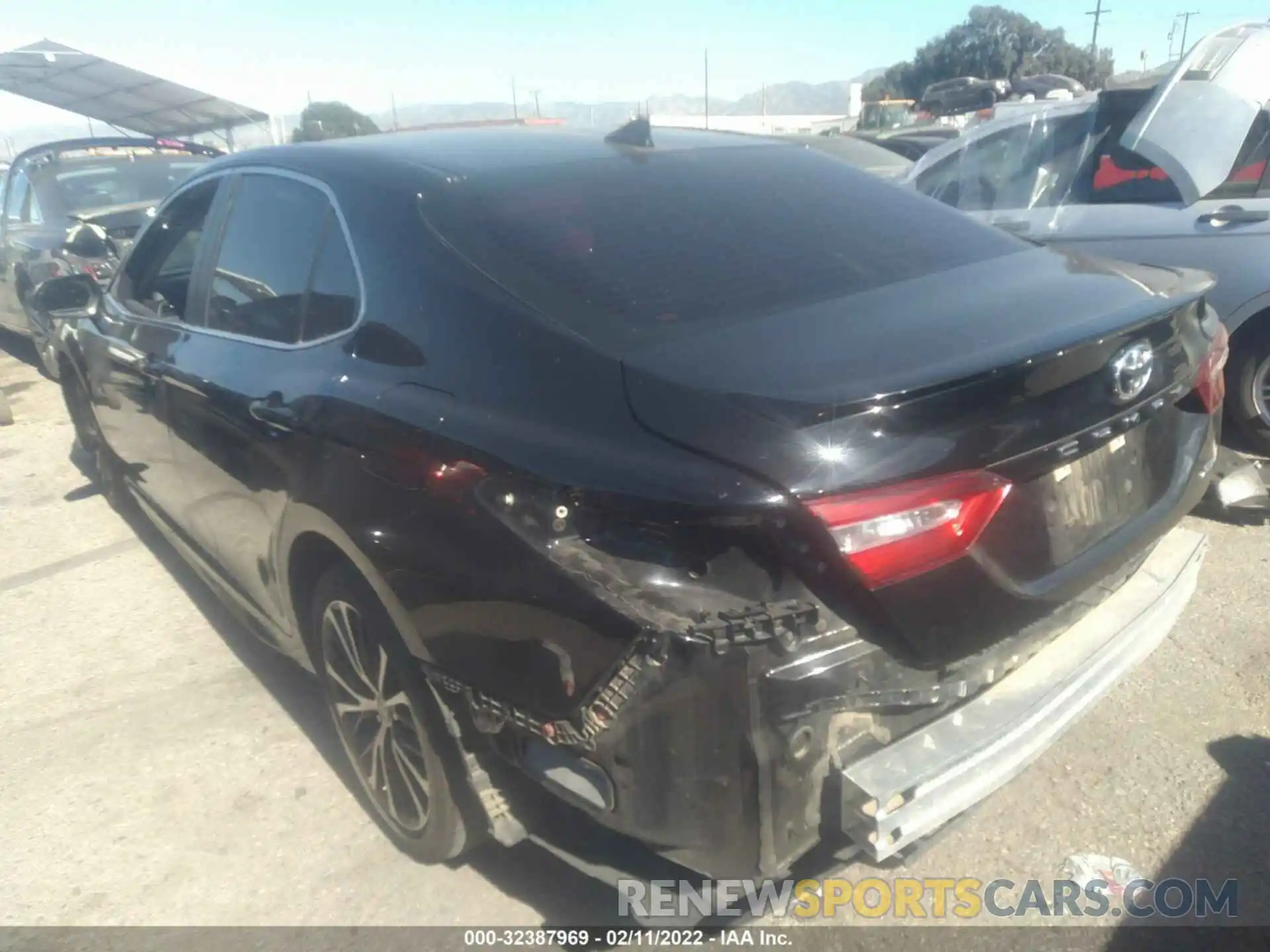 3 Photograph of a damaged car 4T1G11AK6LU985267 TOYOTA CAMRY 2020