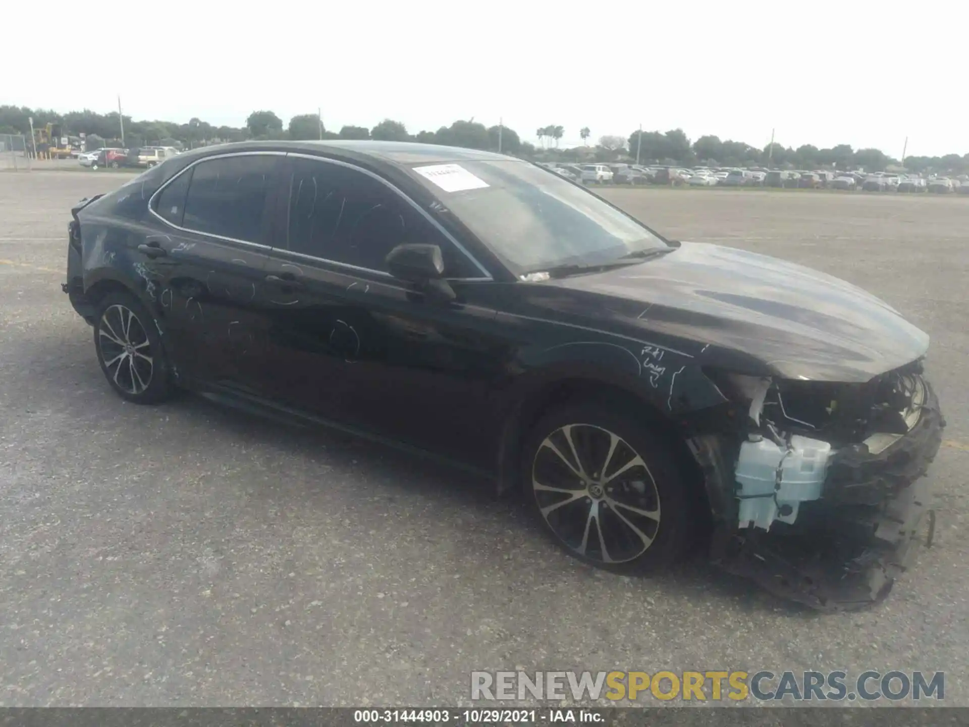 1 Photograph of a damaged car 4T1G11AK6LU986015 TOYOTA CAMRY 2020