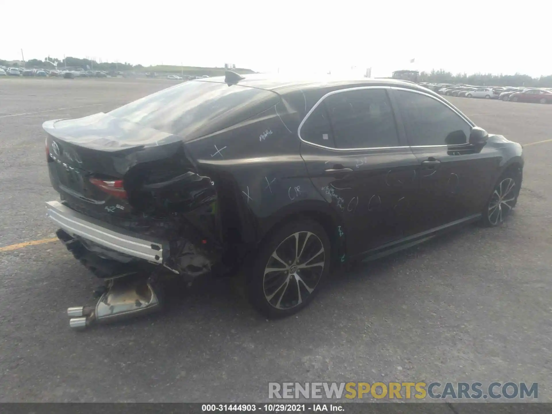 4 Photograph of a damaged car 4T1G11AK6LU986015 TOYOTA CAMRY 2020