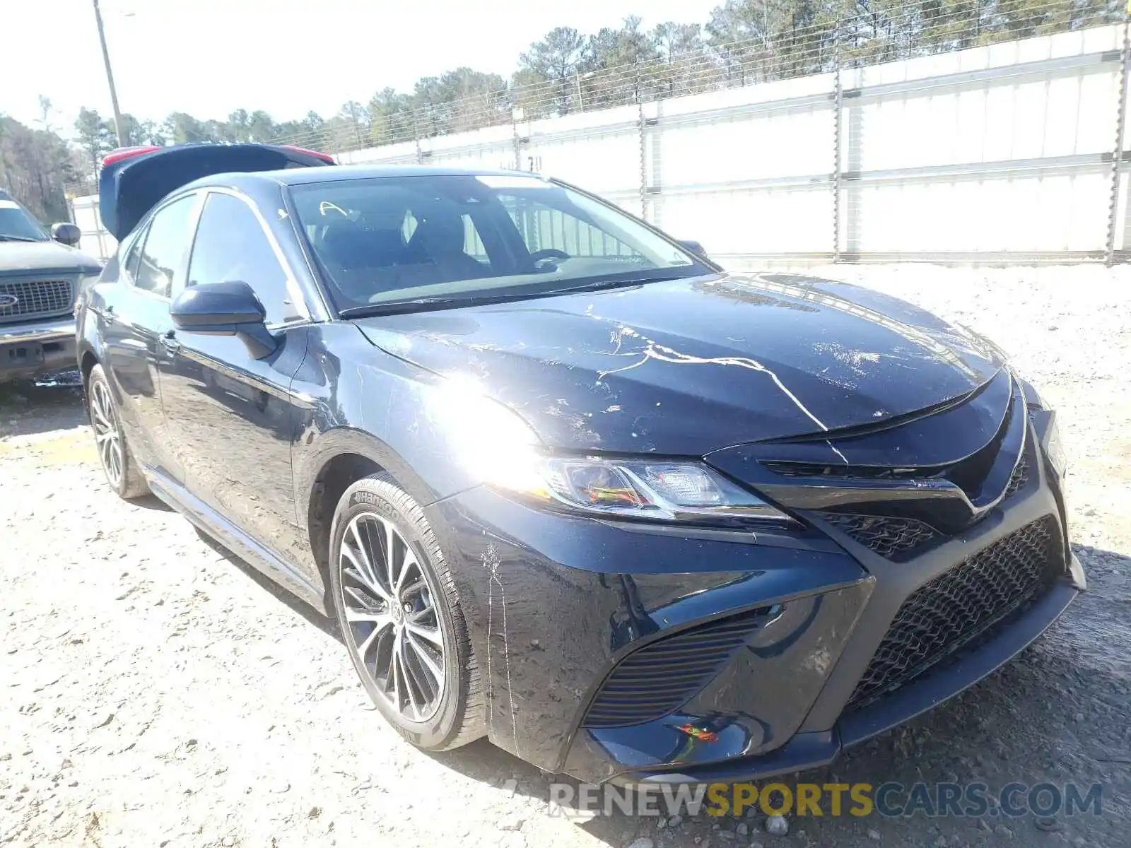 1 Photograph of a damaged car 4T1G11AK6LU992154 TOYOTA CAMRY 2020