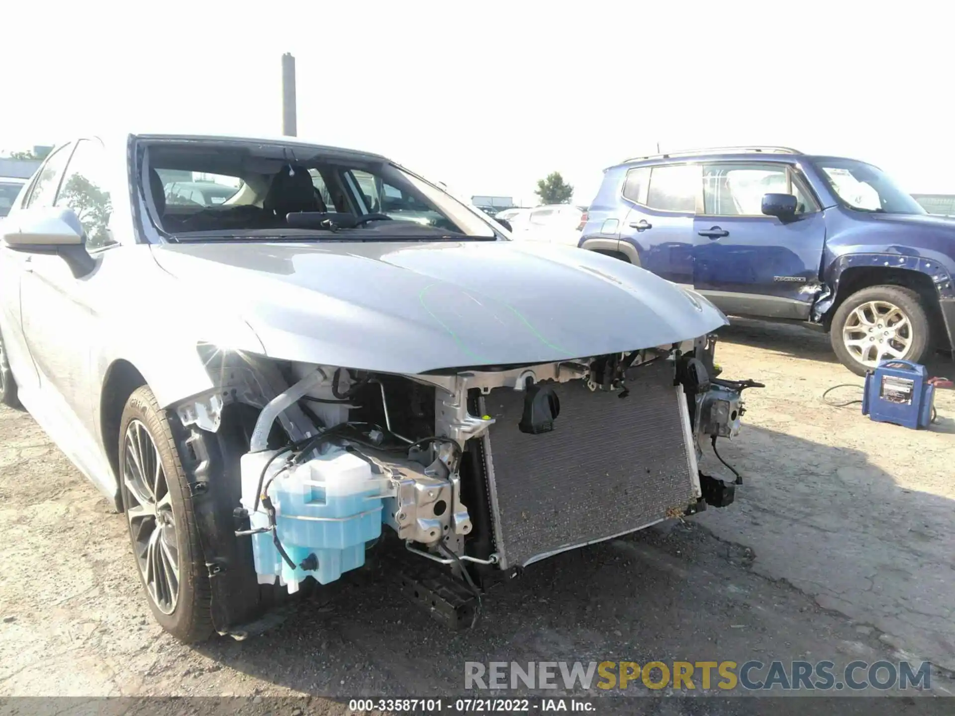 6 Photograph of a damaged car 4T1G11AK7LU303383 TOYOTA CAMRY 2020