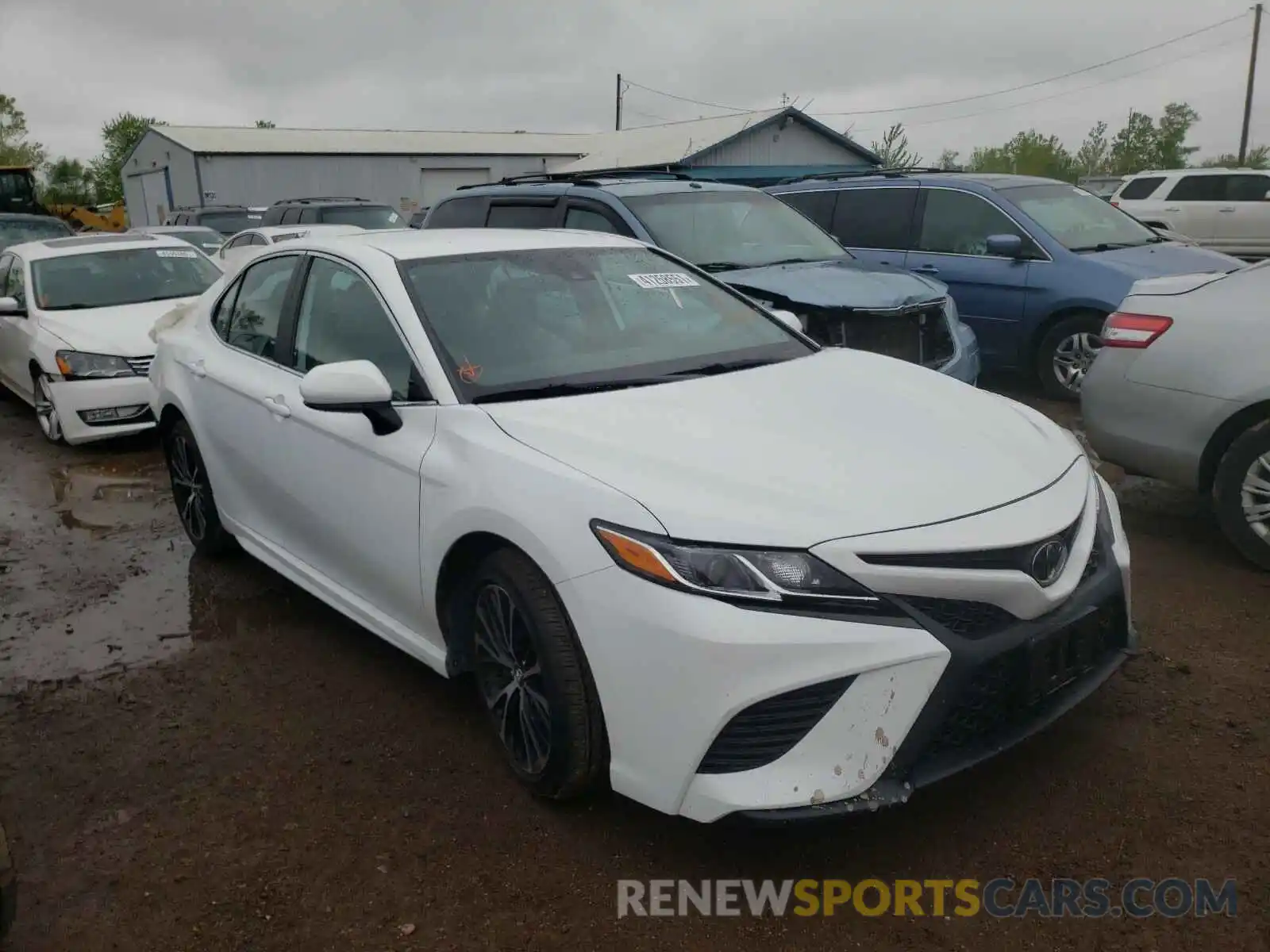 1 Photograph of a damaged car 4T1G11AK7LU304128 TOYOTA CAMRY 2020