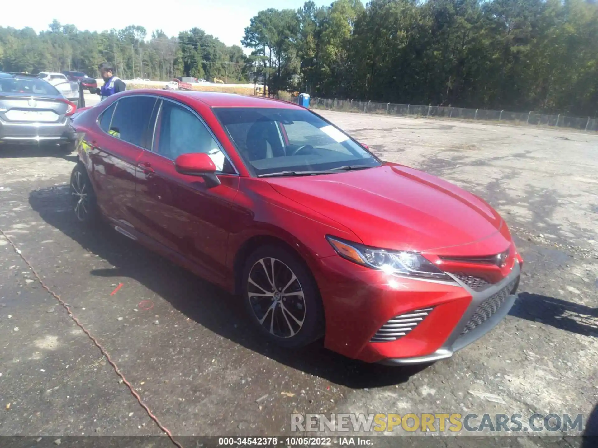 1 Photograph of a damaged car 4T1G11AK7LU305621 TOYOTA CAMRY 2020