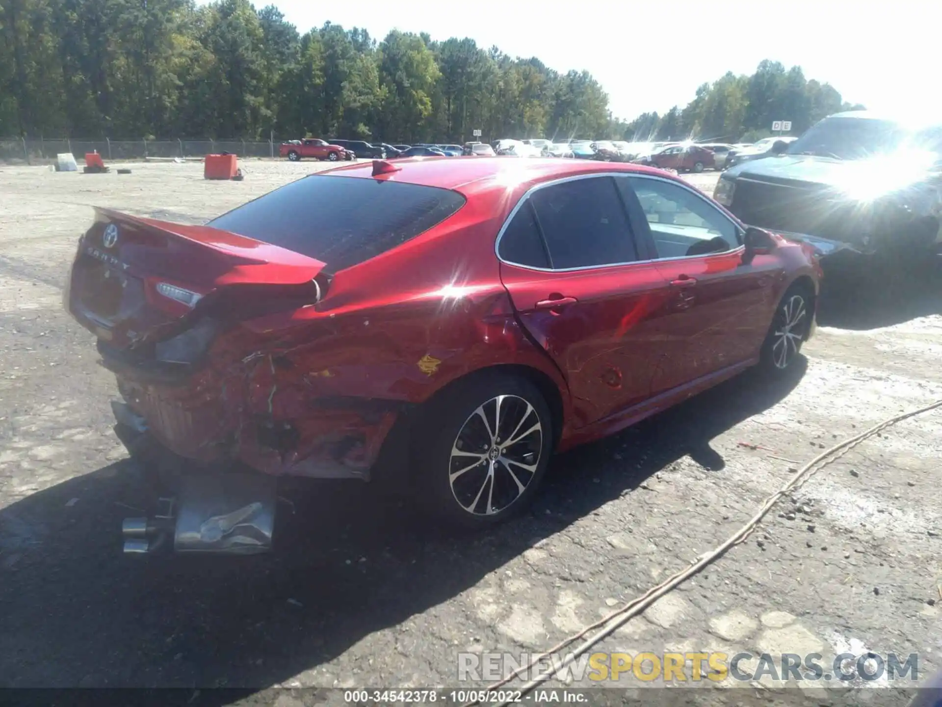 4 Photograph of a damaged car 4T1G11AK7LU305621 TOYOTA CAMRY 2020