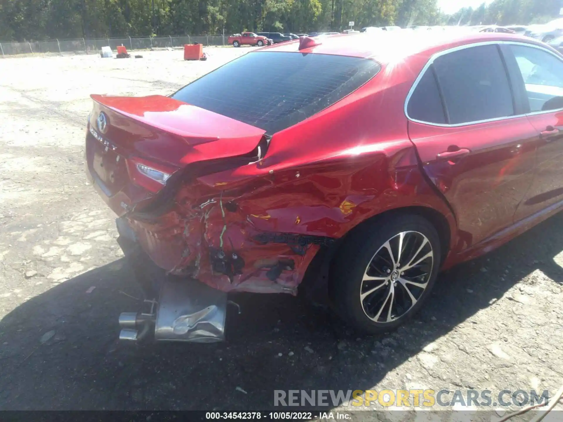 6 Photograph of a damaged car 4T1G11AK7LU305621 TOYOTA CAMRY 2020