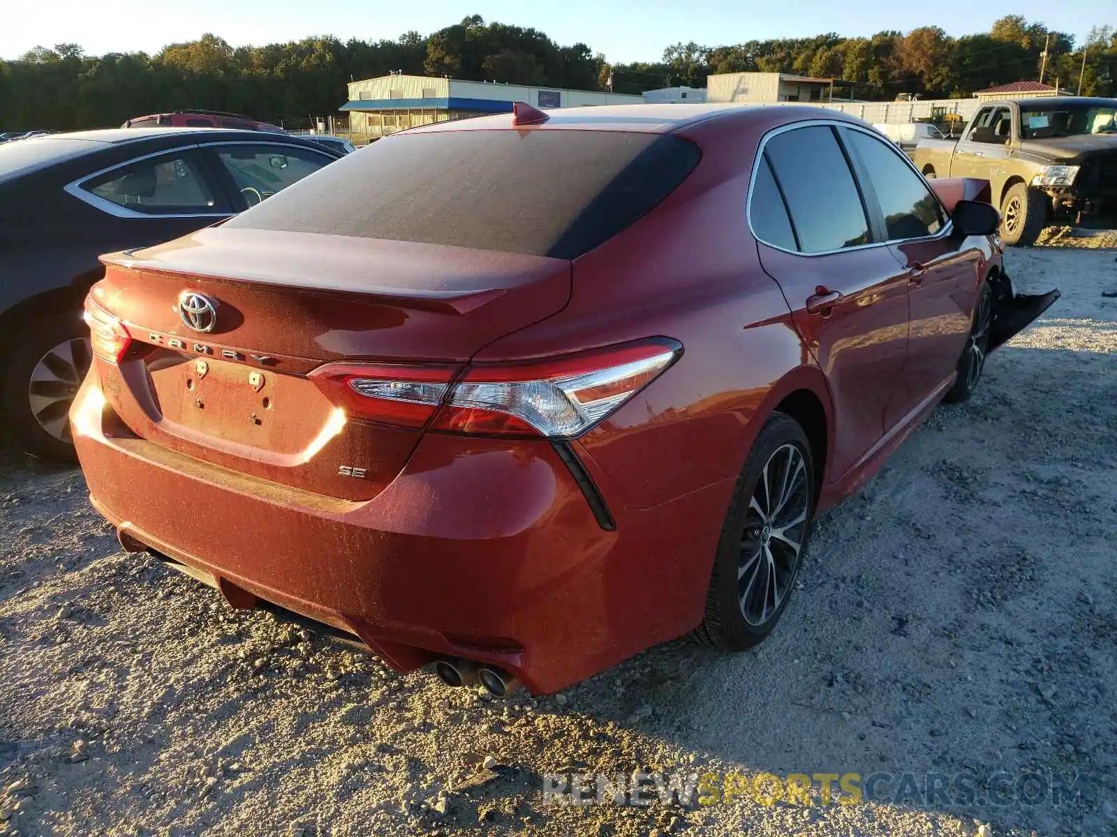 4 Photograph of a damaged car 4T1G11AK7LU305845 TOYOTA CAMRY 2020