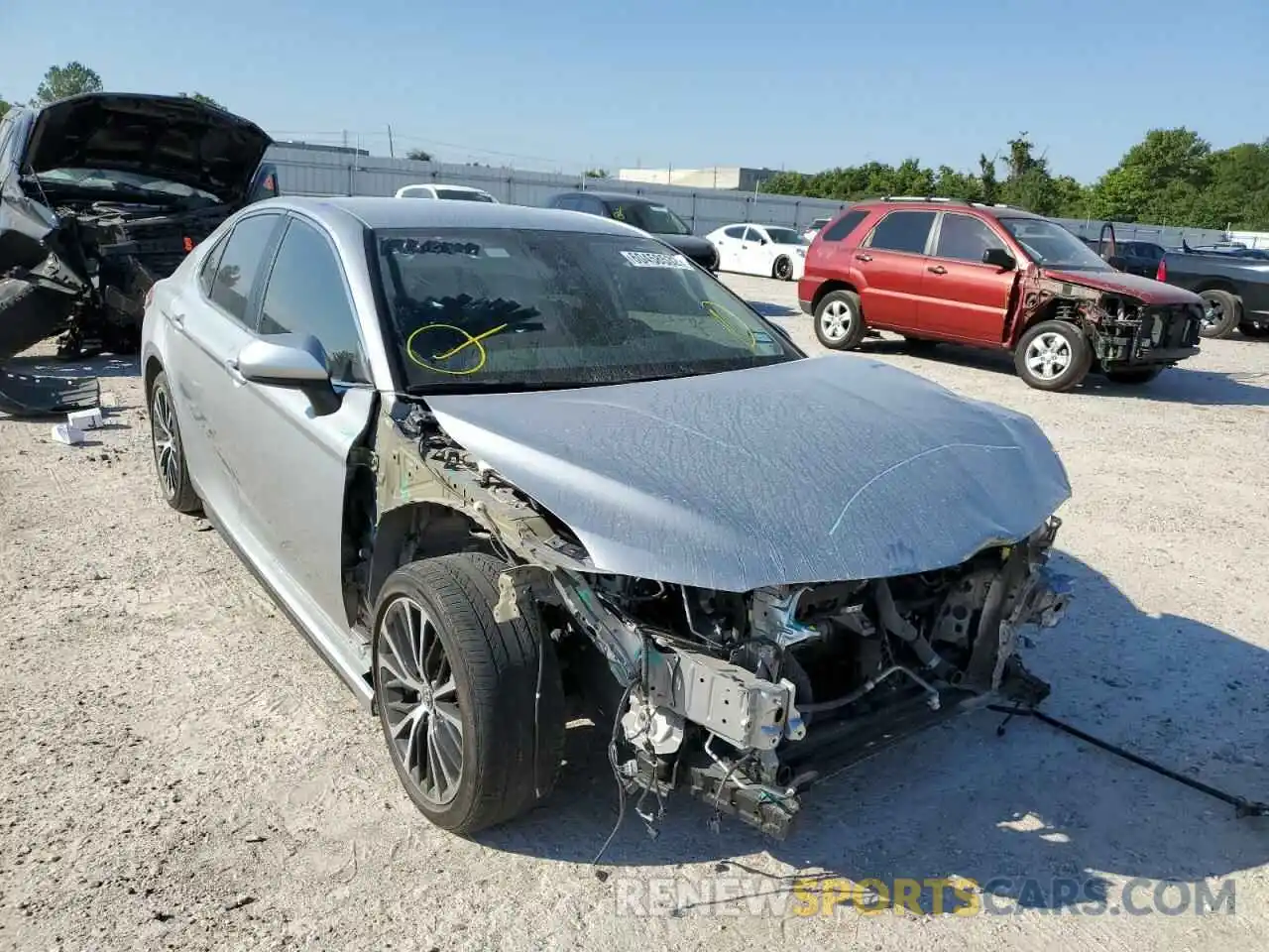 1 Photograph of a damaged car 4T1G11AK7LU307644 TOYOTA CAMRY 2020