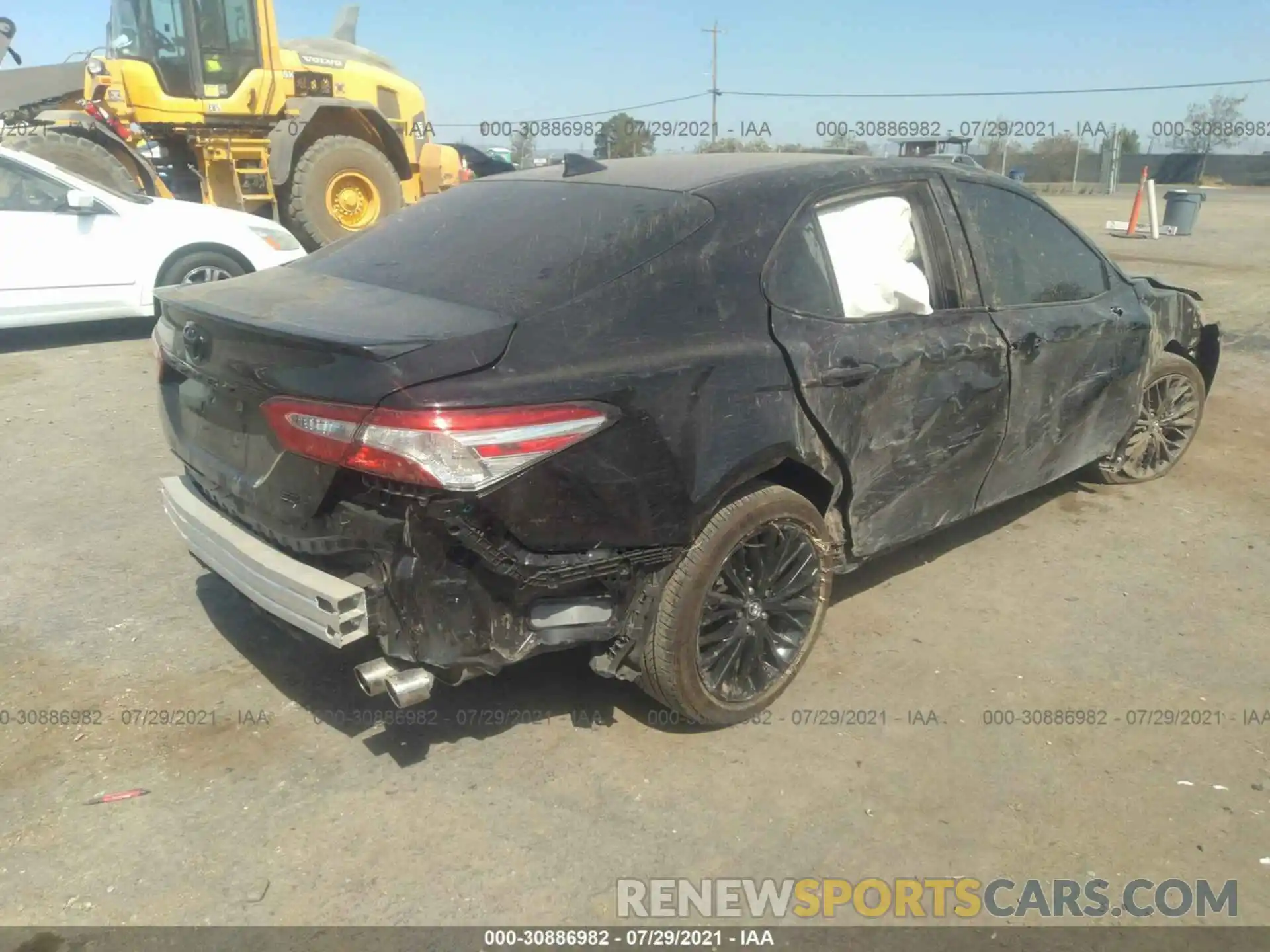 4 Photograph of a damaged car 4T1G11AK7LU310088 TOYOTA CAMRY 2020