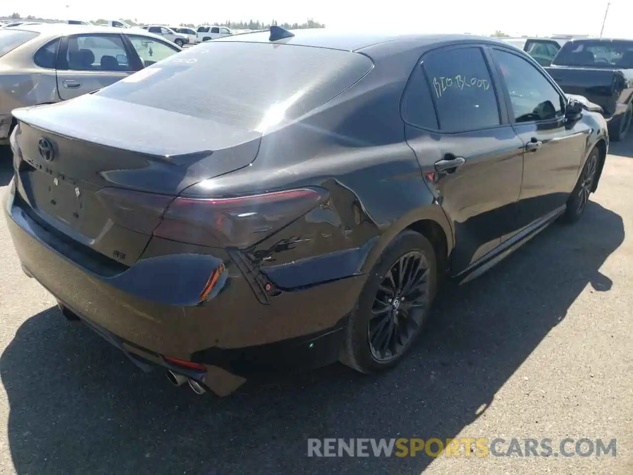 4 Photograph of a damaged car 4T1G11AK7LU318322 TOYOTA CAMRY 2020