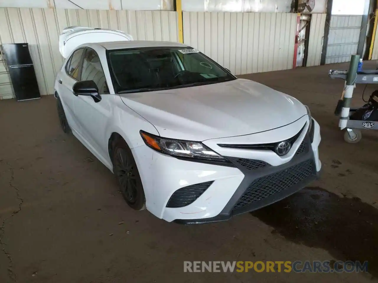 1 Photograph of a damaged car 4T1G11AK7LU318465 TOYOTA CAMRY 2020