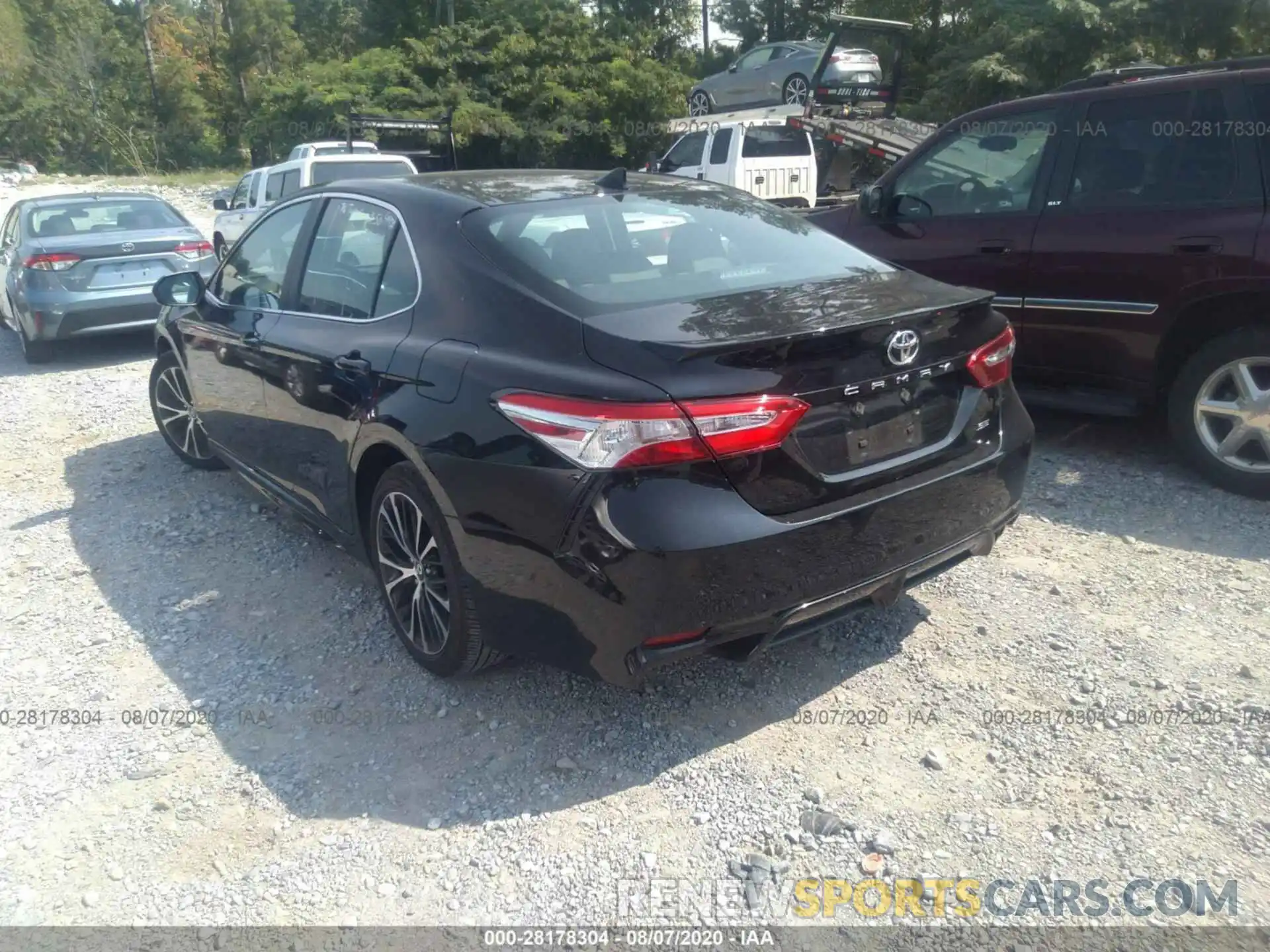 3 Photograph of a damaged car 4T1G11AK7LU326159 TOYOTA CAMRY 2020