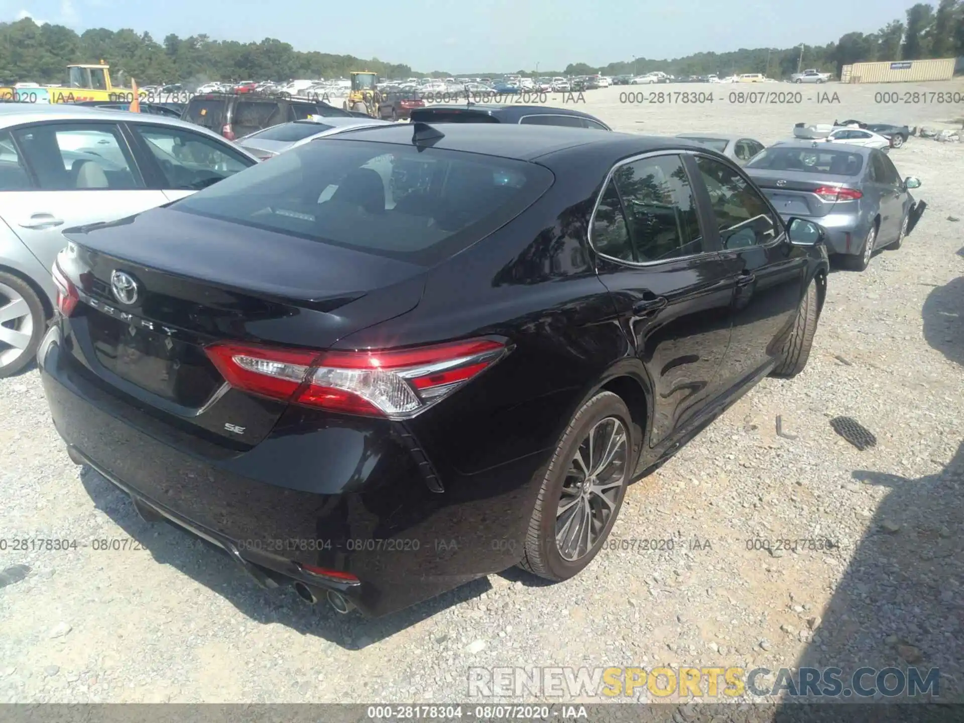 4 Photograph of a damaged car 4T1G11AK7LU326159 TOYOTA CAMRY 2020