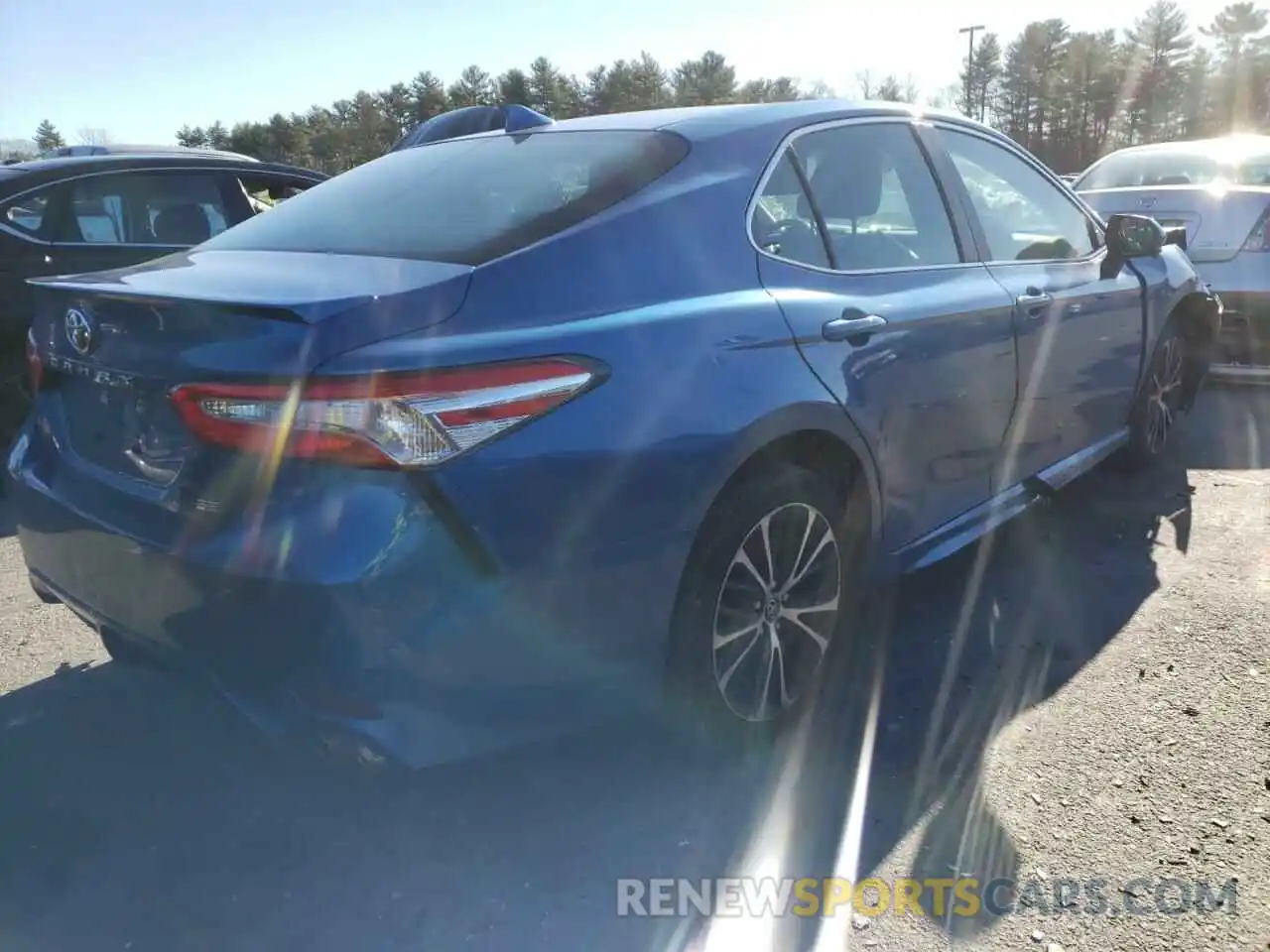 4 Photograph of a damaged car 4T1G11AK7LU327876 TOYOTA CAMRY 2020