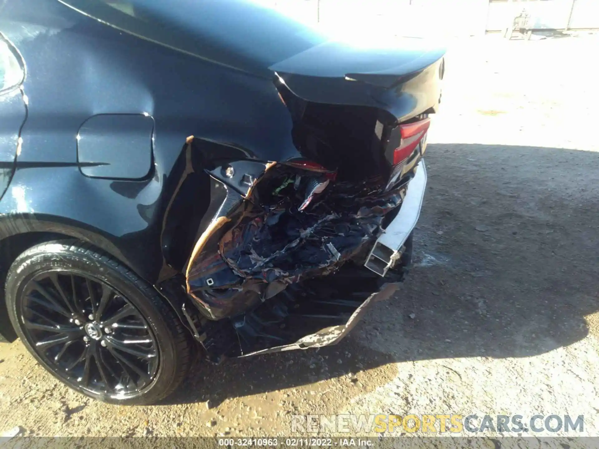 6 Photograph of a damaged car 4T1G11AK7LU328462 TOYOTA CAMRY 2020