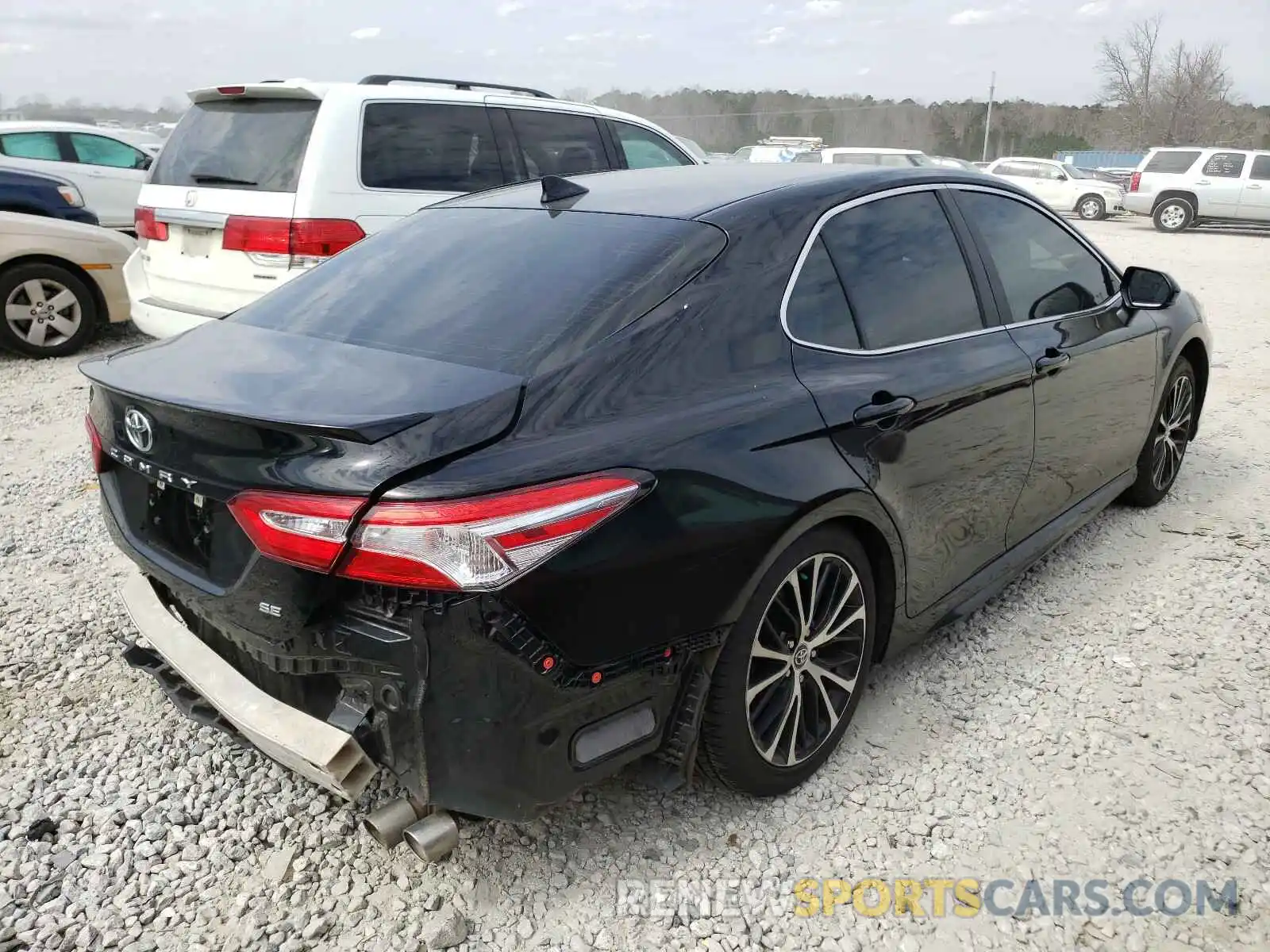 4 Photograph of a damaged car 4T1G11AK7LU332009 TOYOTA CAMRY 2020