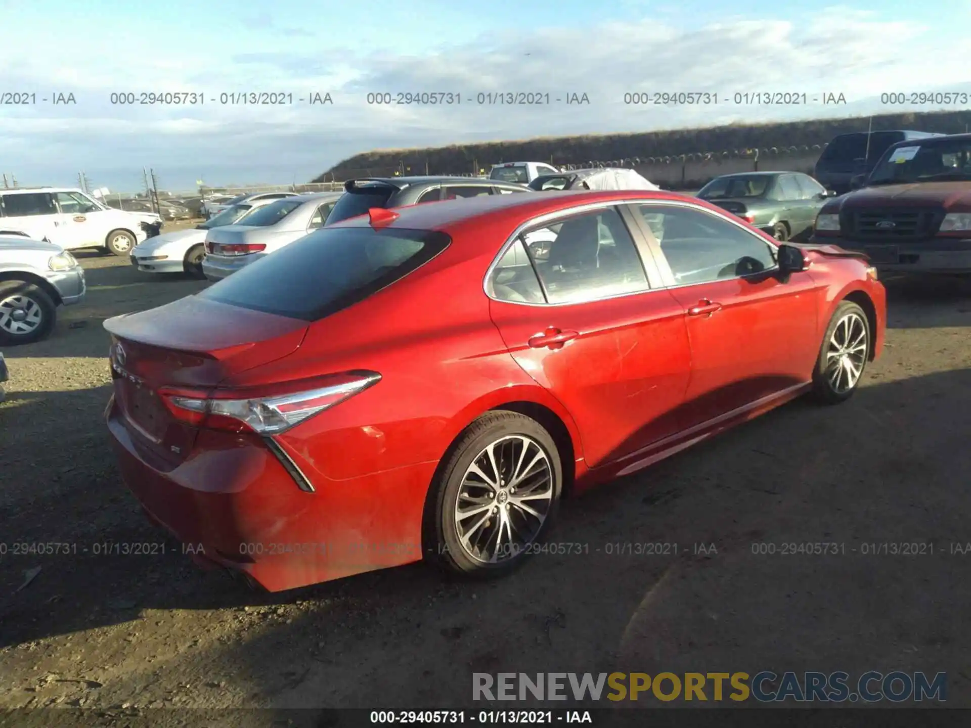 4 Photograph of a damaged car 4T1G11AK7LU334195 TOYOTA CAMRY 2020