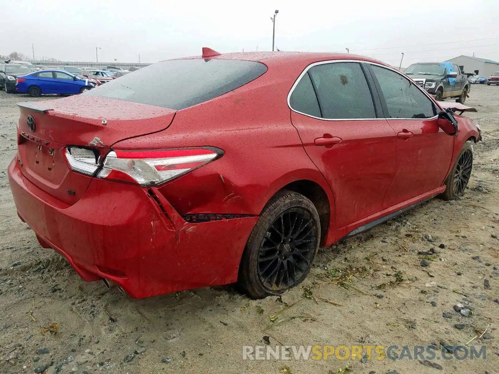 4 Photograph of a damaged car 4T1G11AK7LU334309 TOYOTA CAMRY 2020