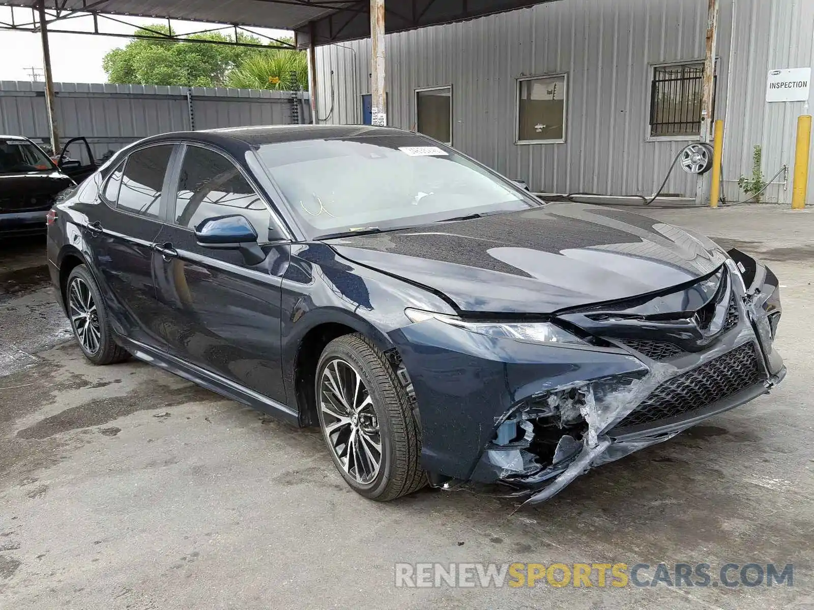 1 Photograph of a damaged car 4T1G11AK7LU334813 TOYOTA CAMRY 2020