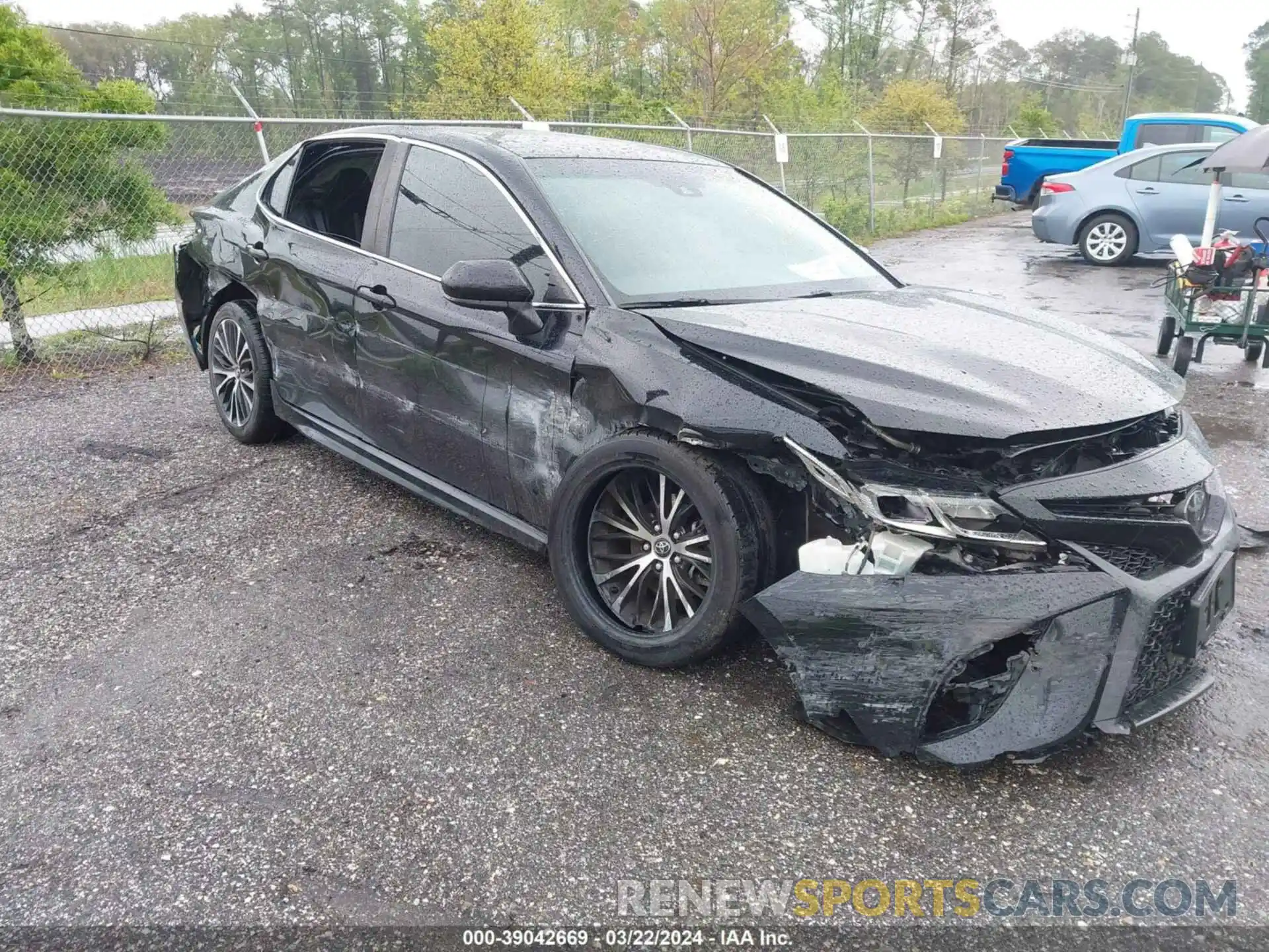 6 Photograph of a damaged car 4T1G11AK7LU336268 TOYOTA CAMRY 2020