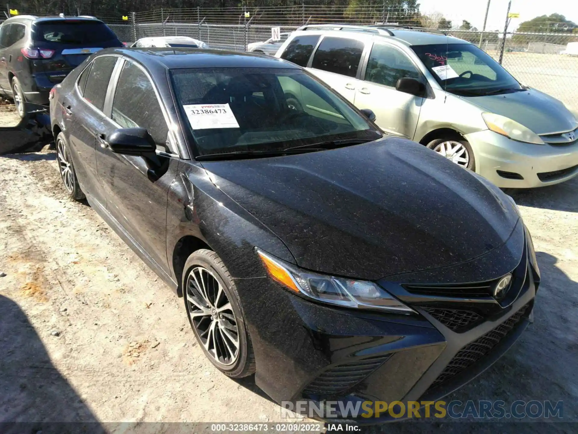 1 Photograph of a damaged car 4T1G11AK7LU339428 TOYOTA CAMRY 2020