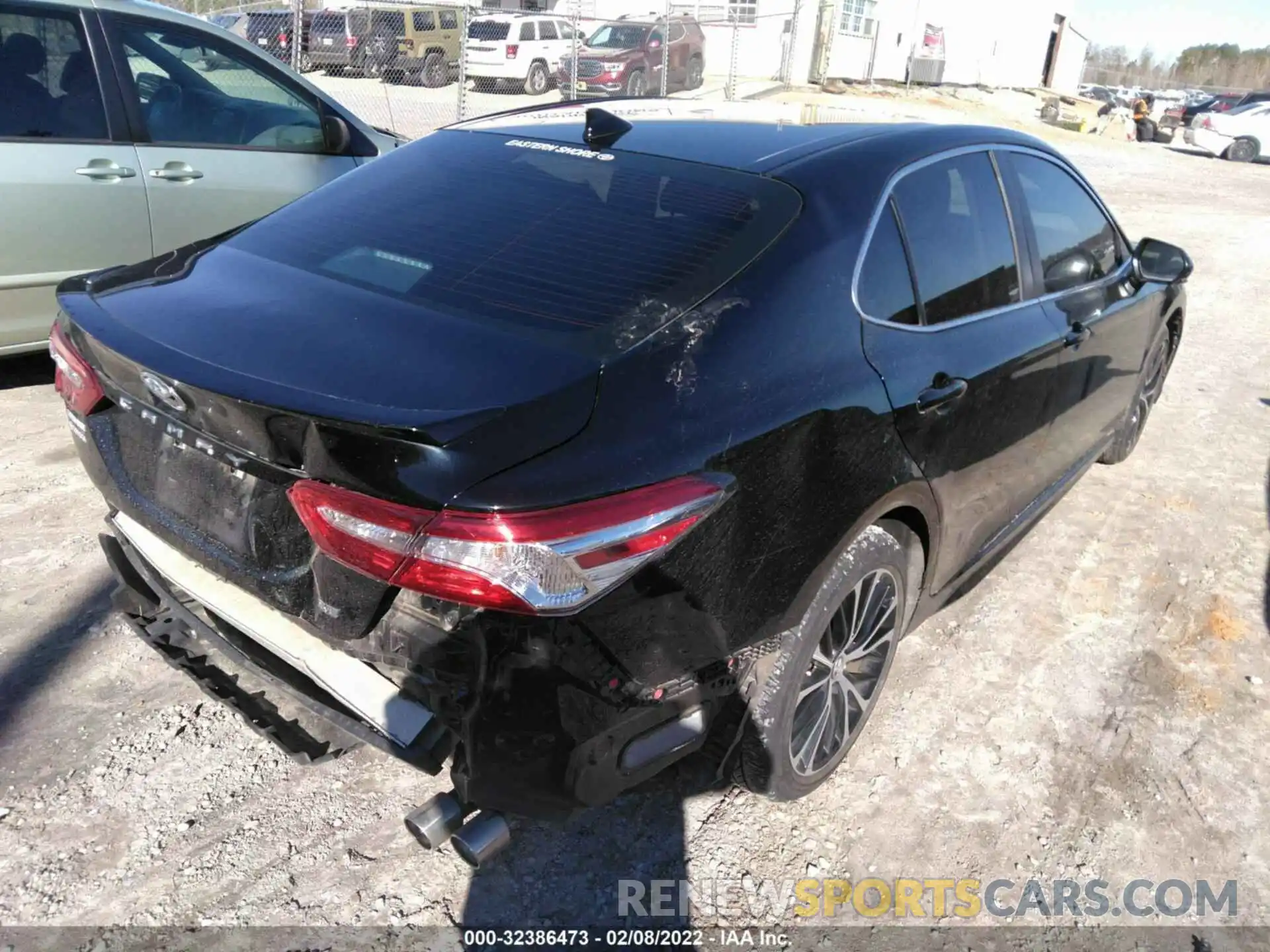 4 Photograph of a damaged car 4T1G11AK7LU339428 TOYOTA CAMRY 2020