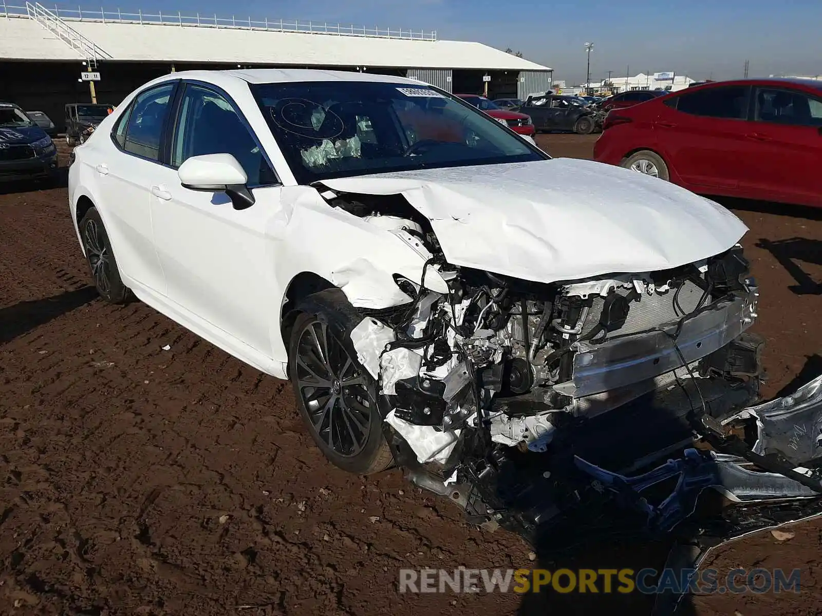 1 Photograph of a damaged car 4T1G11AK7LU341566 TOYOTA CAMRY 2020