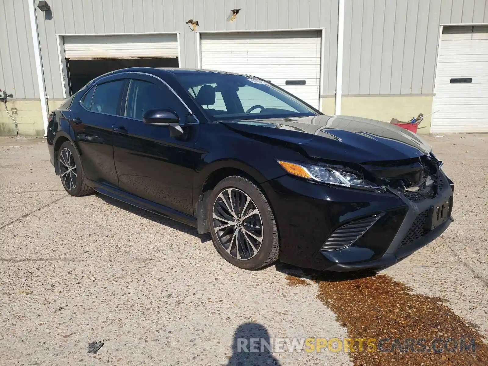 1 Photograph of a damaged car 4T1G11AK7LU341647 TOYOTA CAMRY 2020